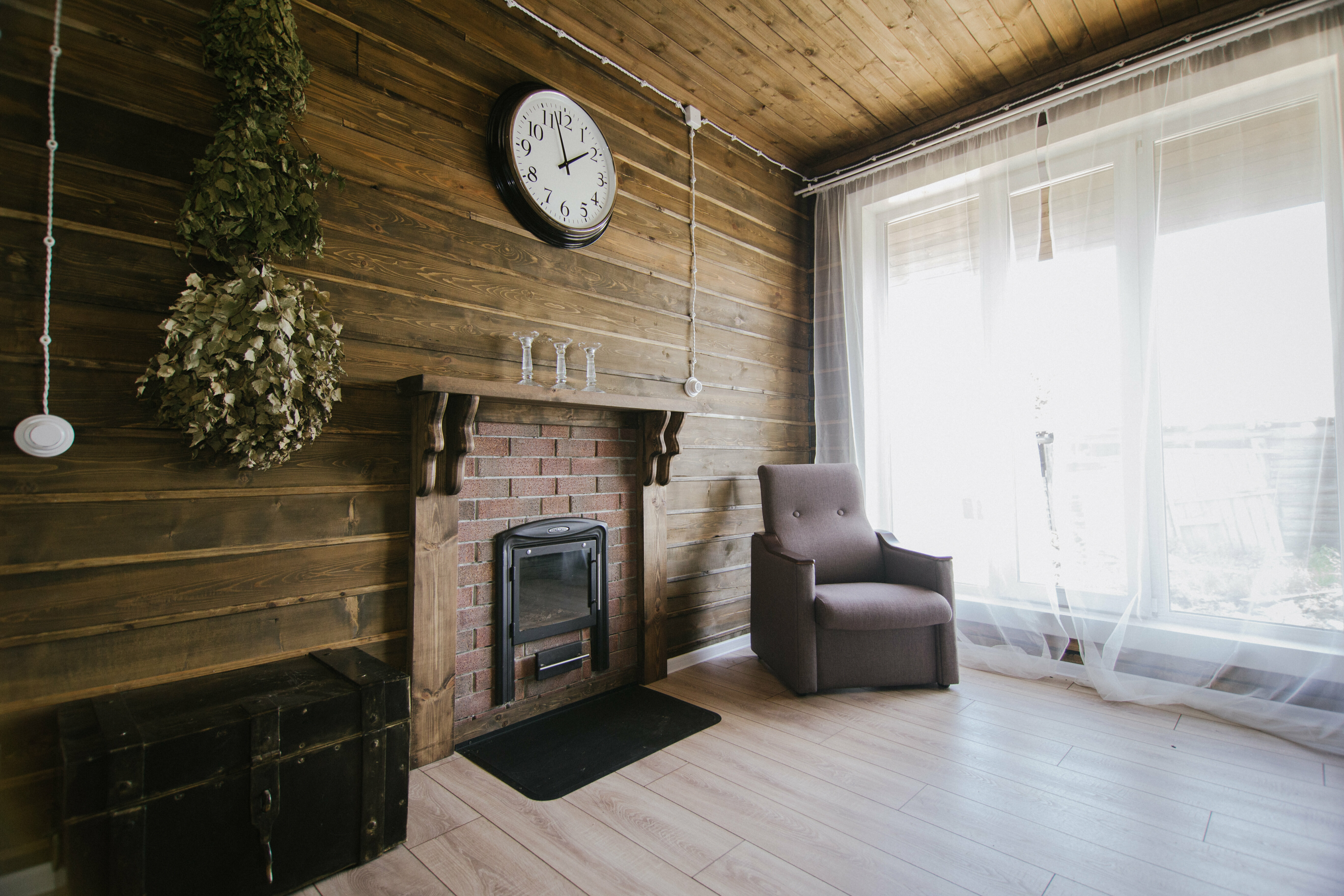 Коттедж "Дом под липами"