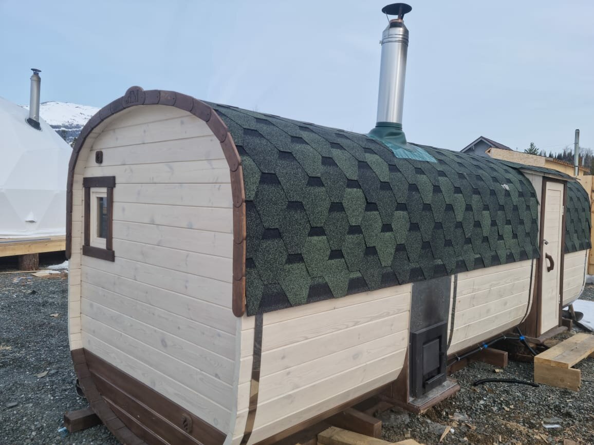 Трехместный номер с видом на горы