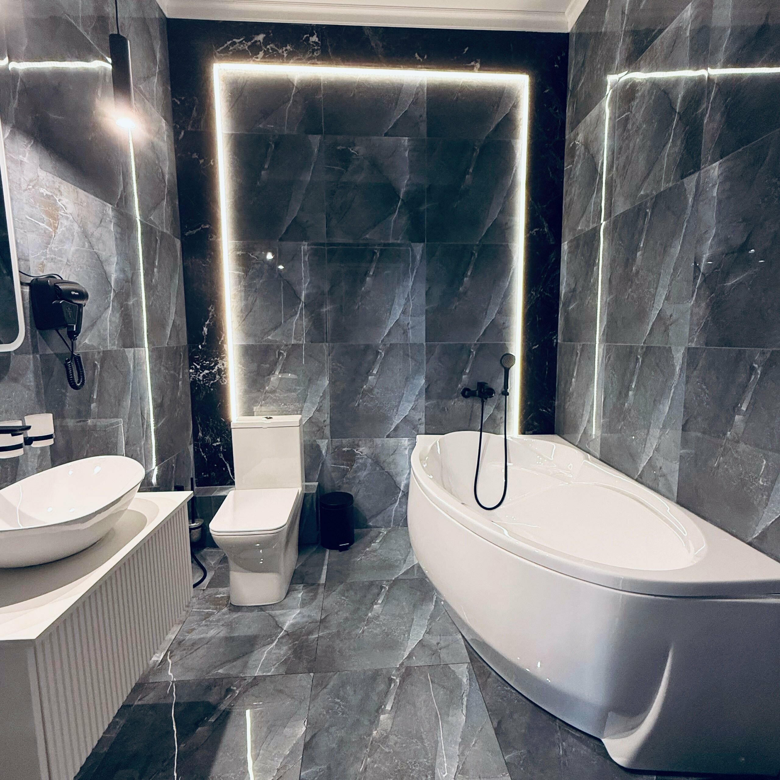 Четырехместный номер с видом на горы