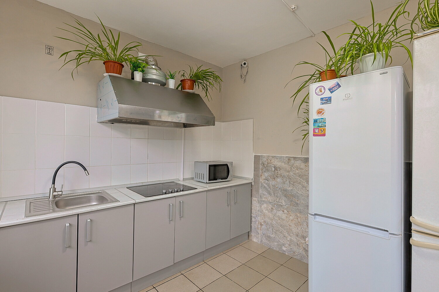 Общий 6-местный номер для мужчин и женщин