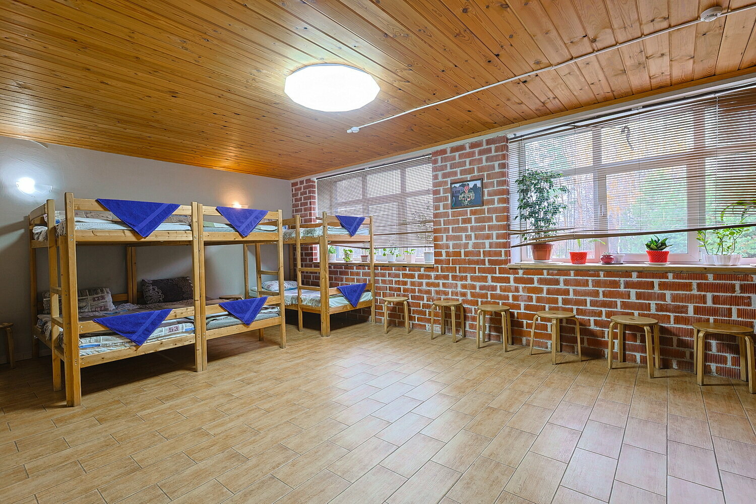 Общий 6-местный номер для мужчин и женщин