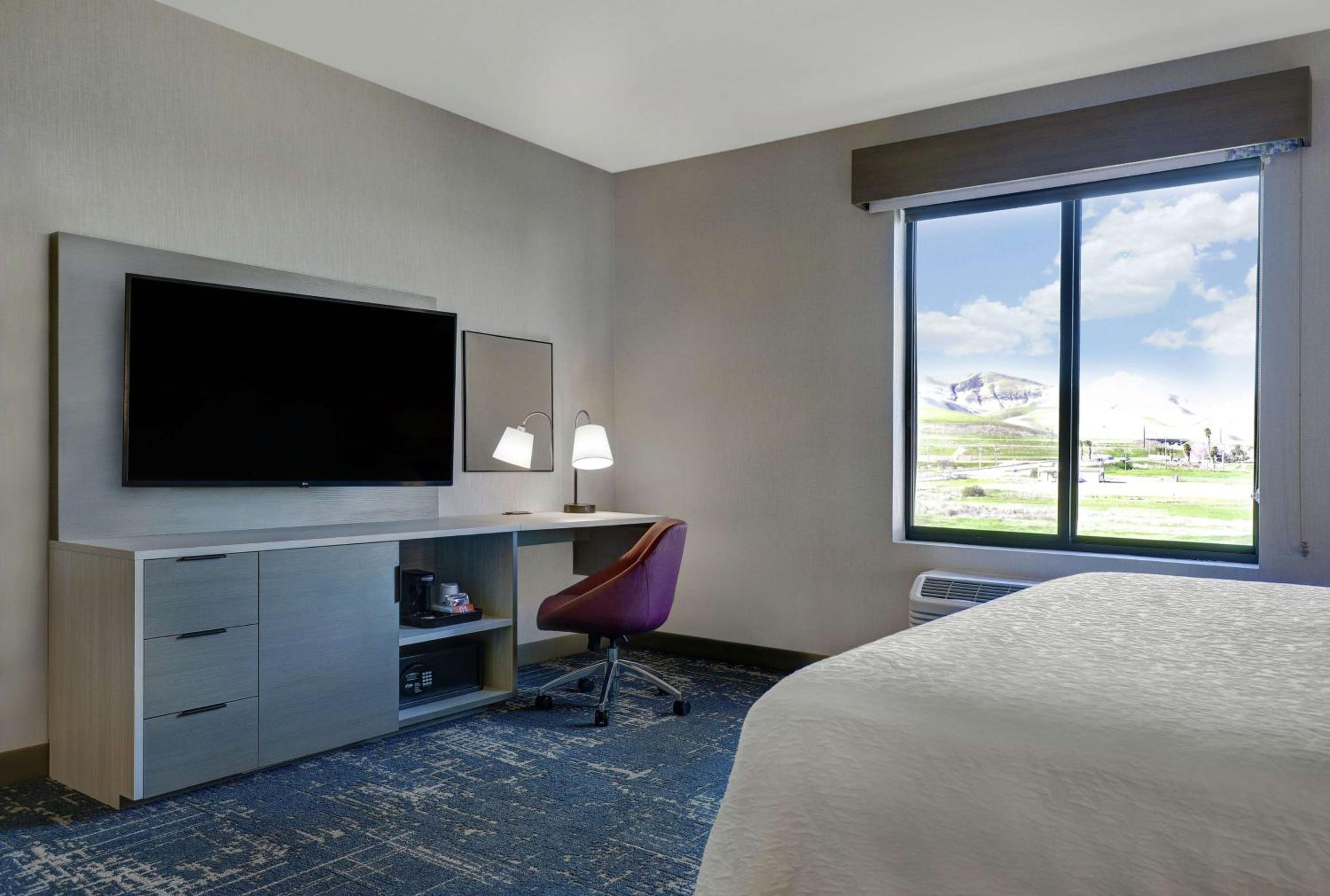 King Room - Non-Smoking