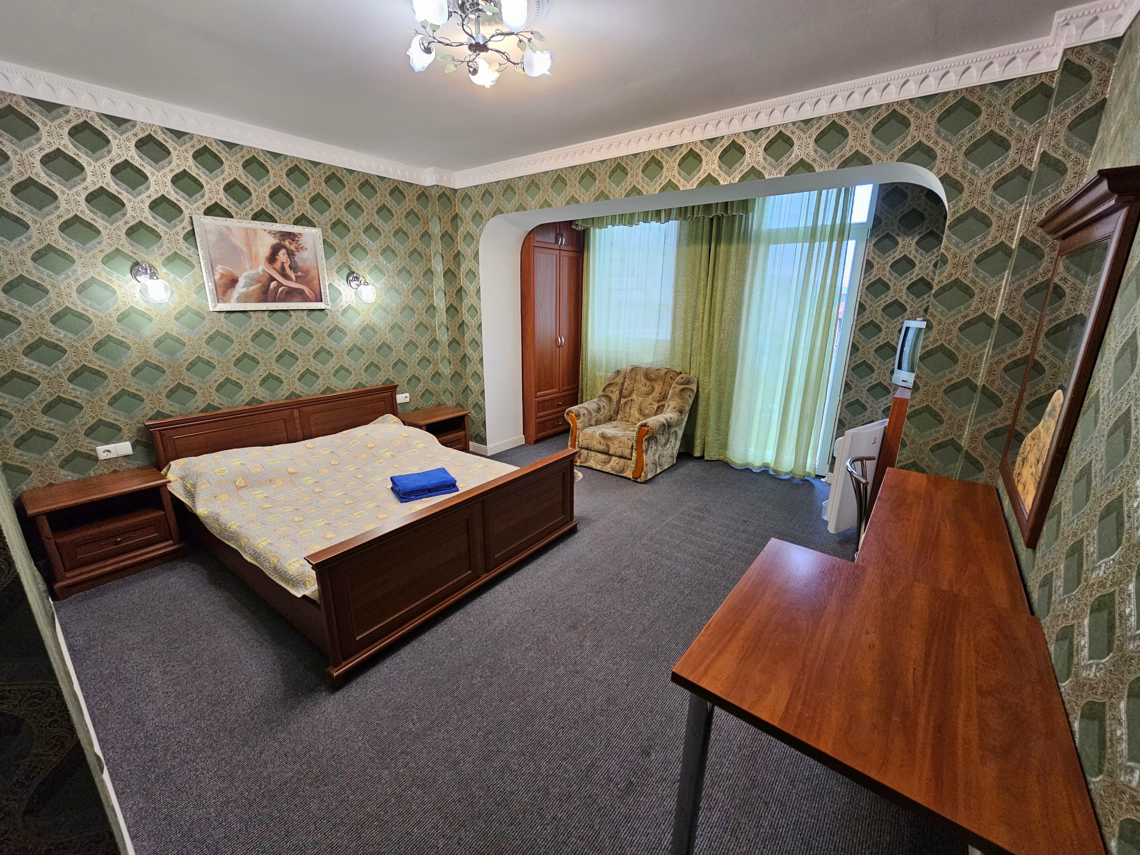 Стандартный двухместный с одной кроватью (без вида на море)