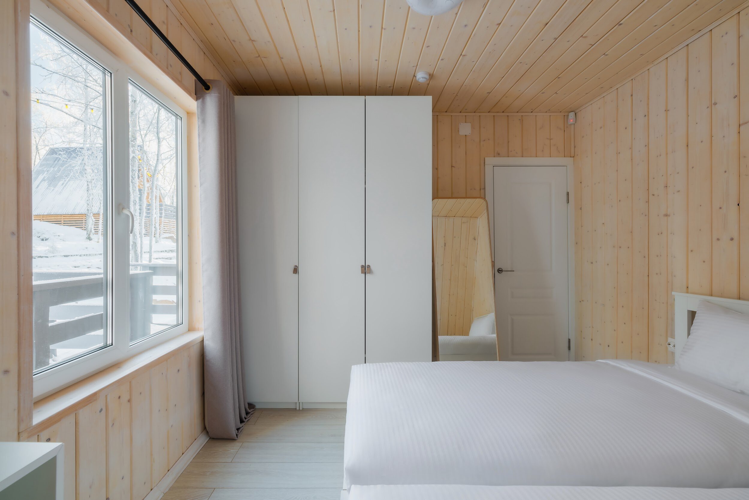 Коттедж 6-местный коттедж с кухней и сауной