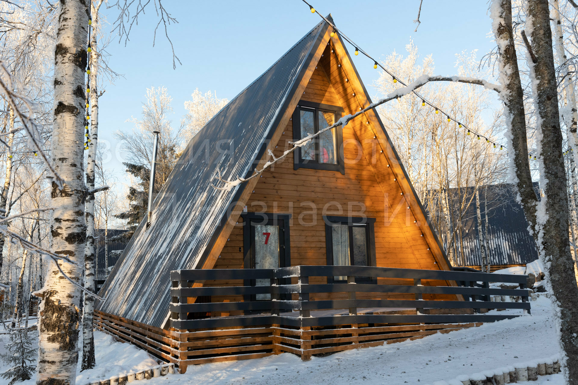 Коттедж 8-местный коттедж с кухней и сауной