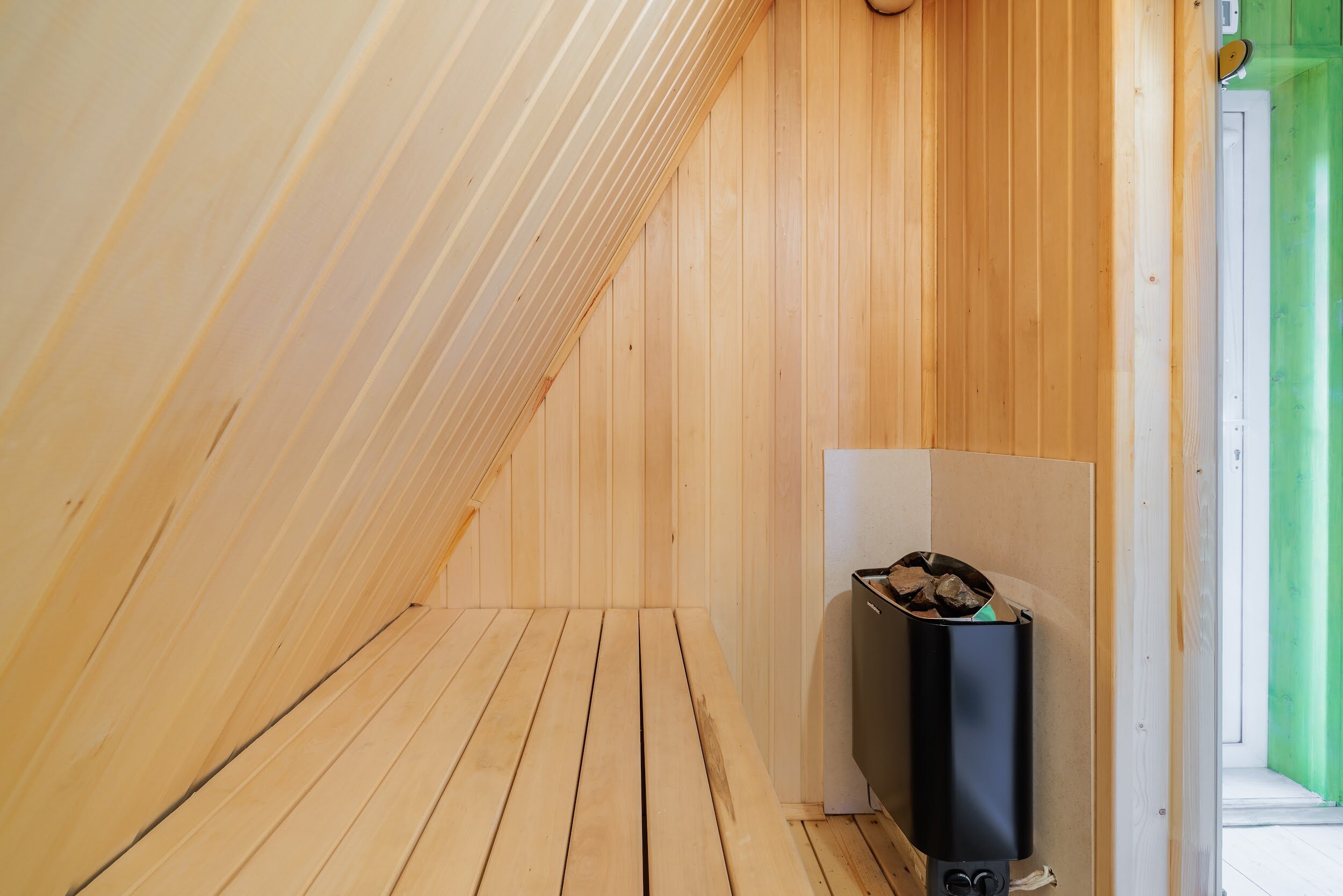 Коттедж 4-местный коттедж с мини-кухней и сауной