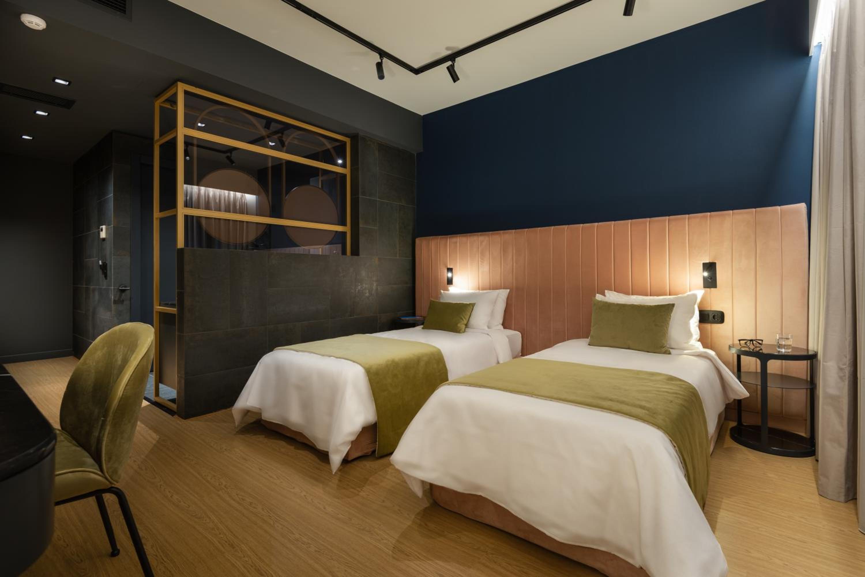 Business Economy Room