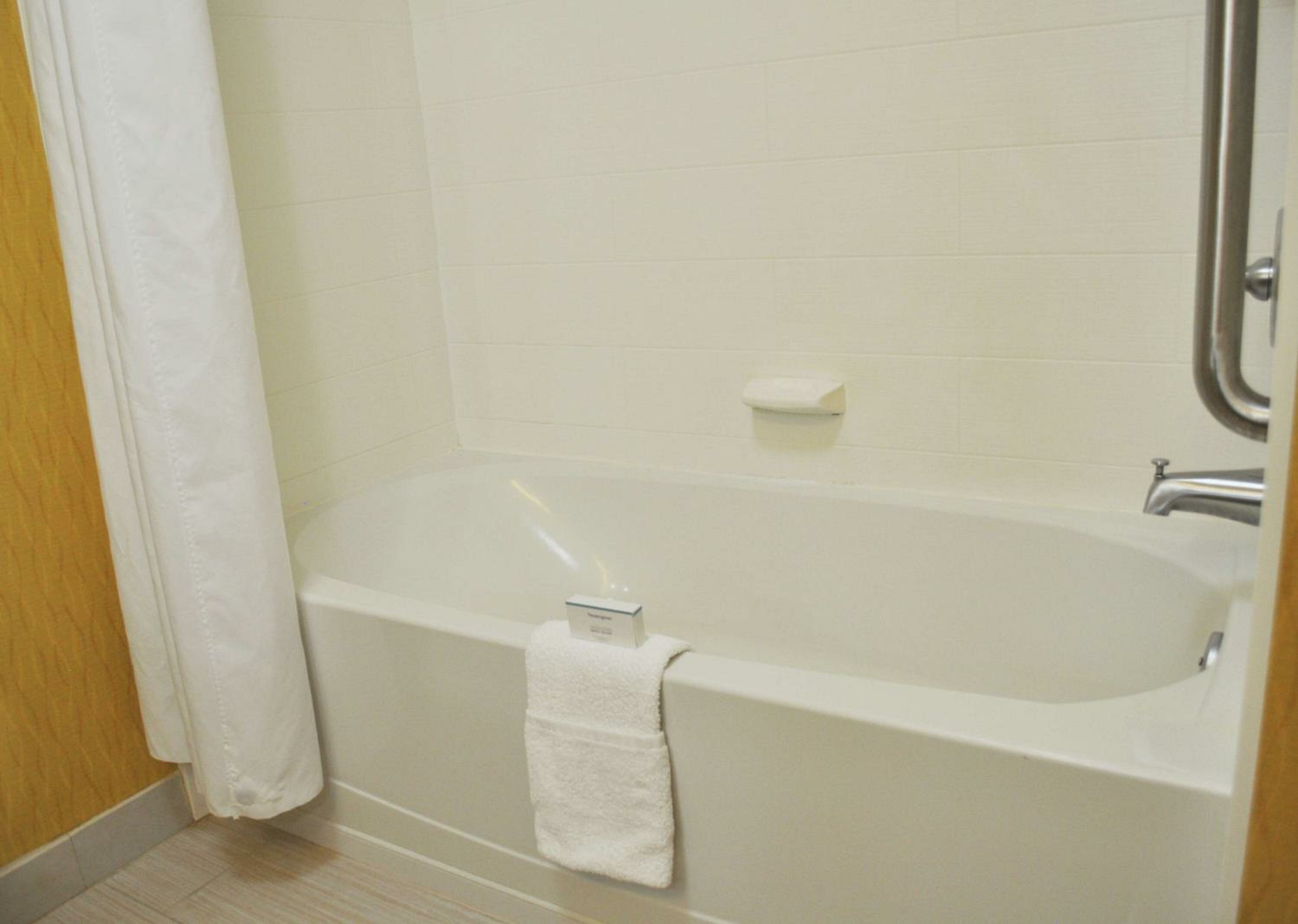 Queen Room with Two Queen Beds (4 Adults)