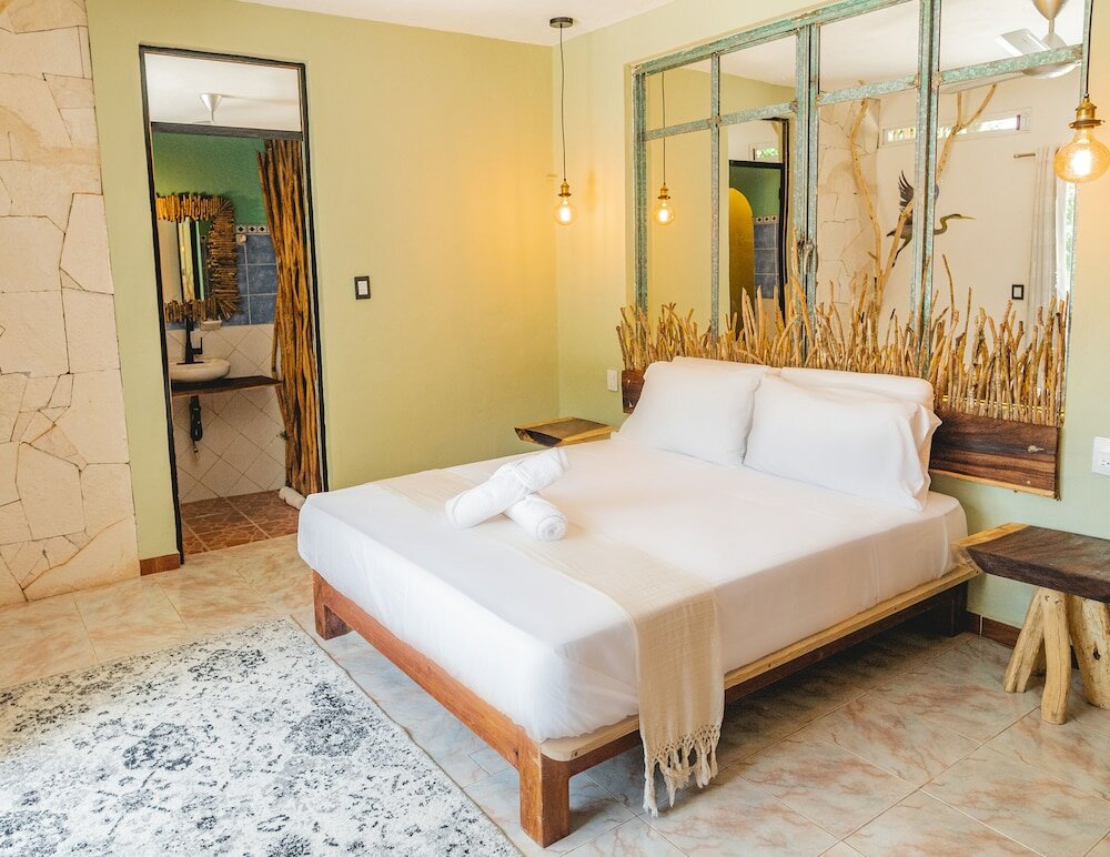 Signature Room, 1 Queen Bed, Terrace, Garden View