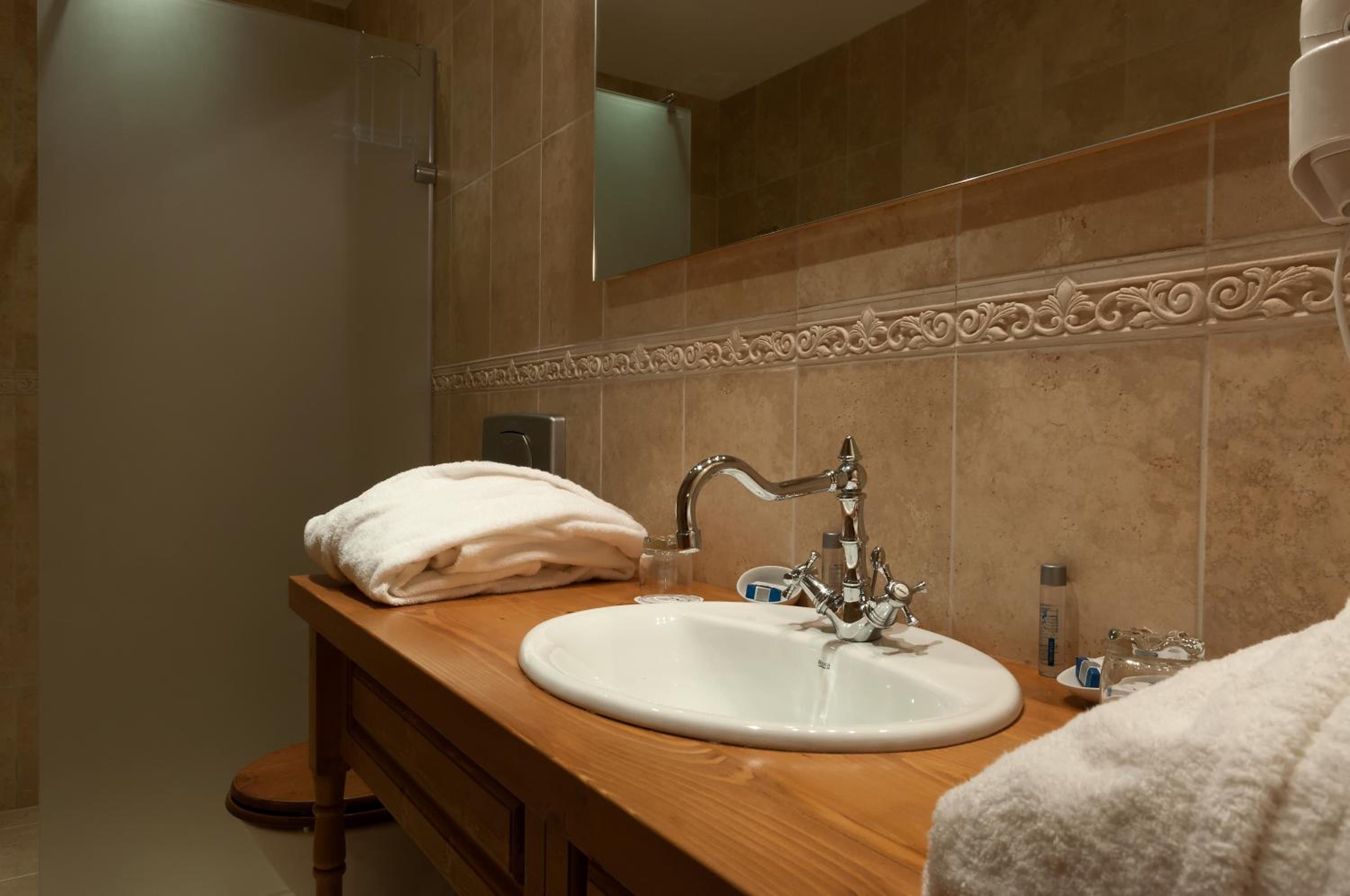 Superior Double Room -  free Wellness center