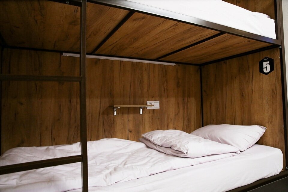 Общий номер для мужчин с 6 кроватями