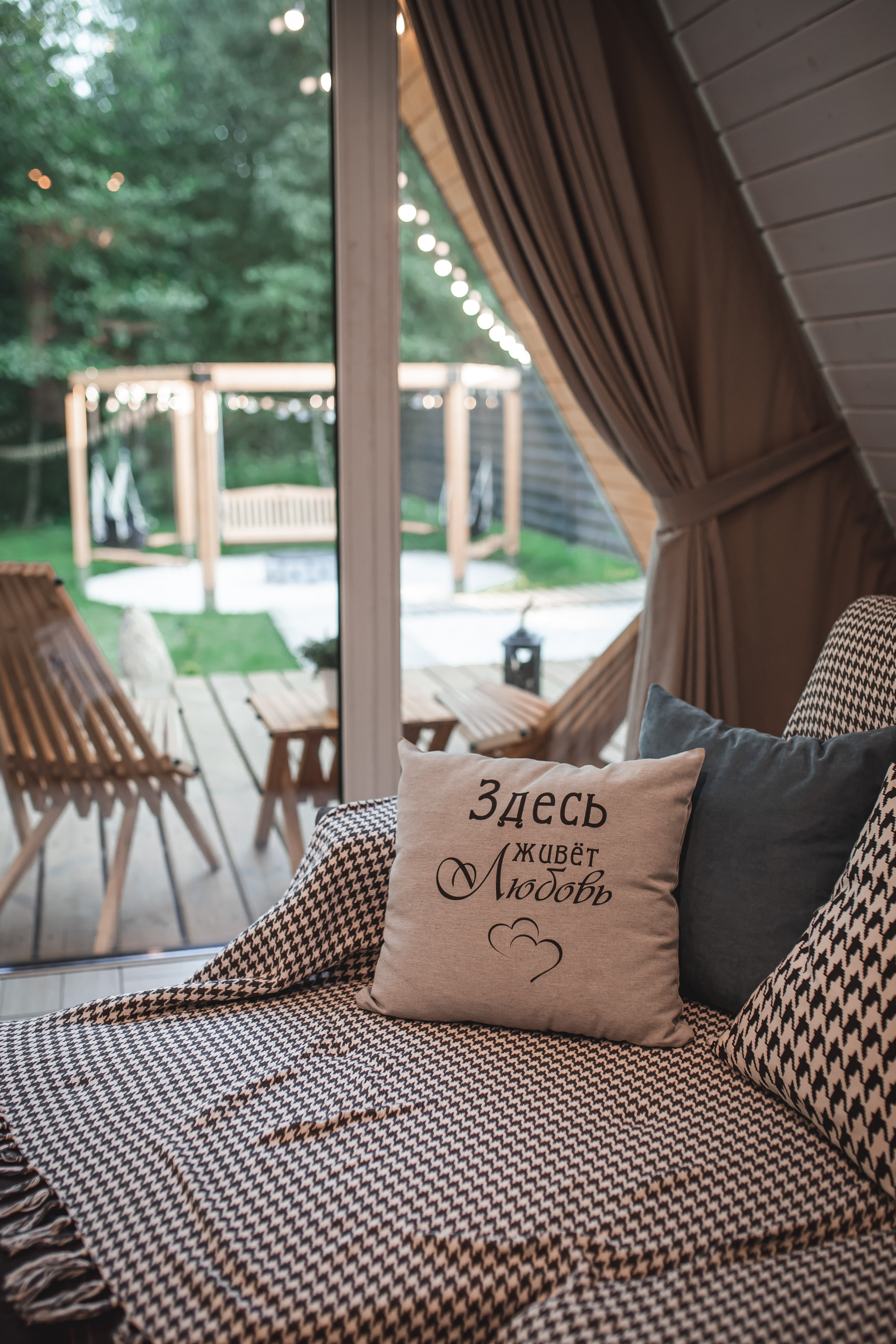 Четырехместный номер с видом на сад