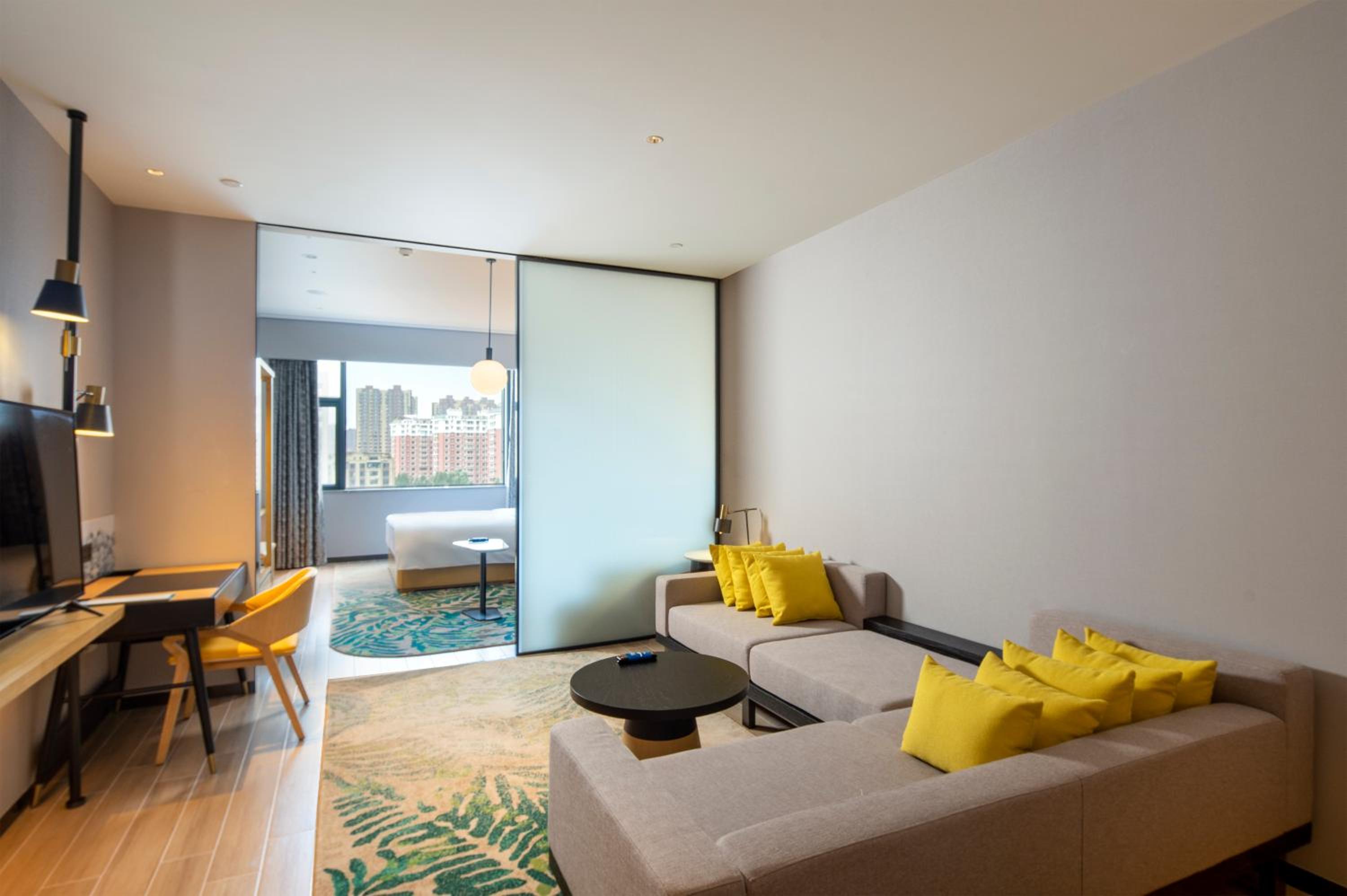 Deluxe King Suite