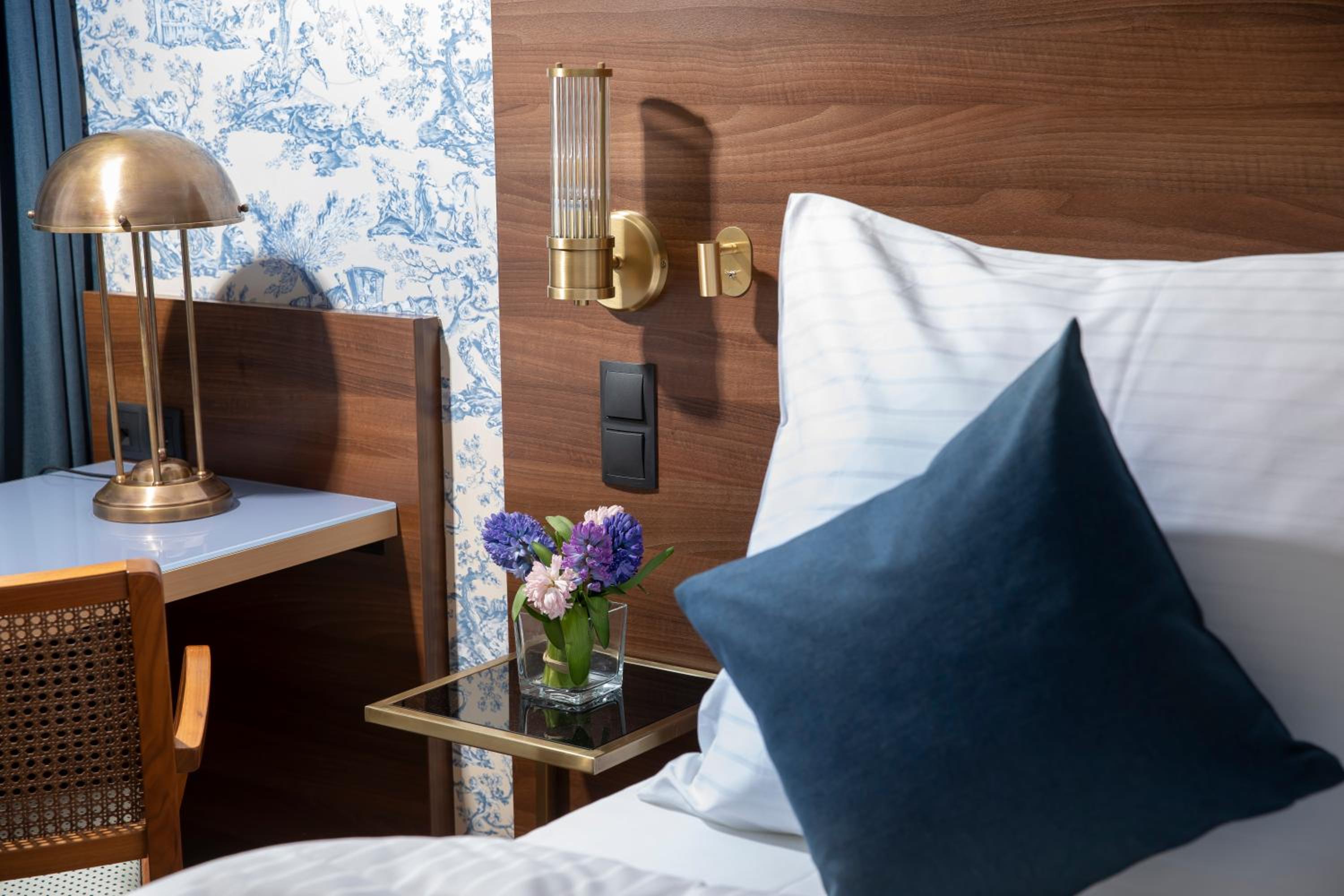 Cozy King Double Room