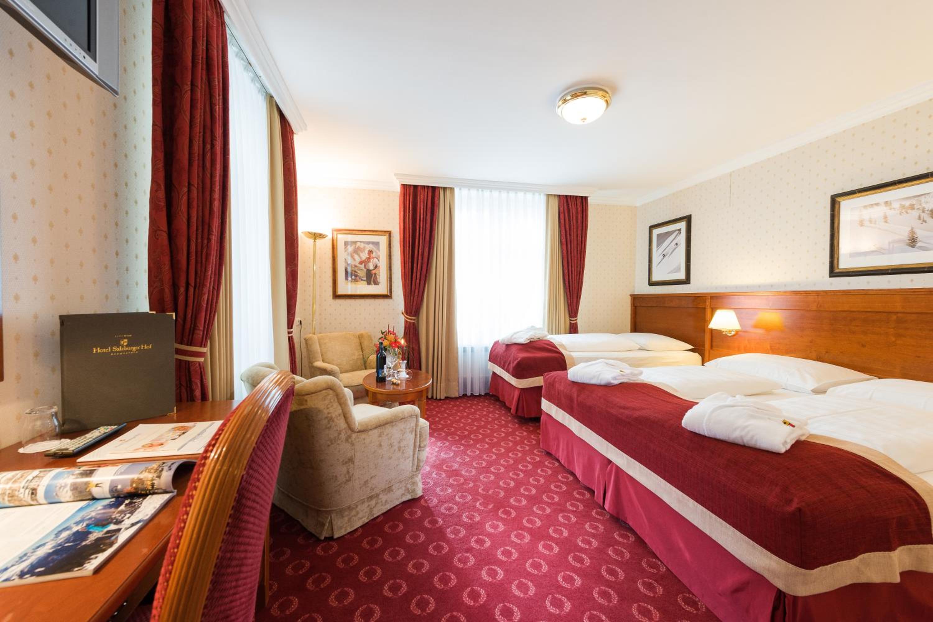 Comfort Family Room (2 Adults + 1 Child) 