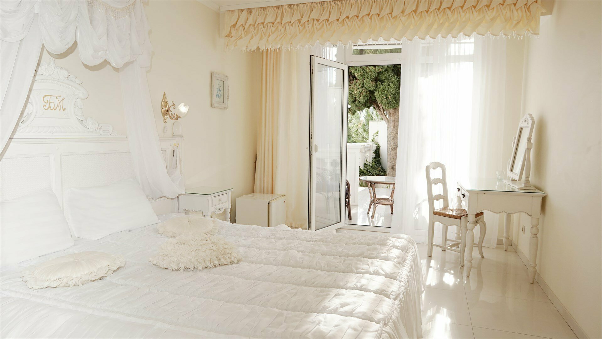 Стандарт с двориком