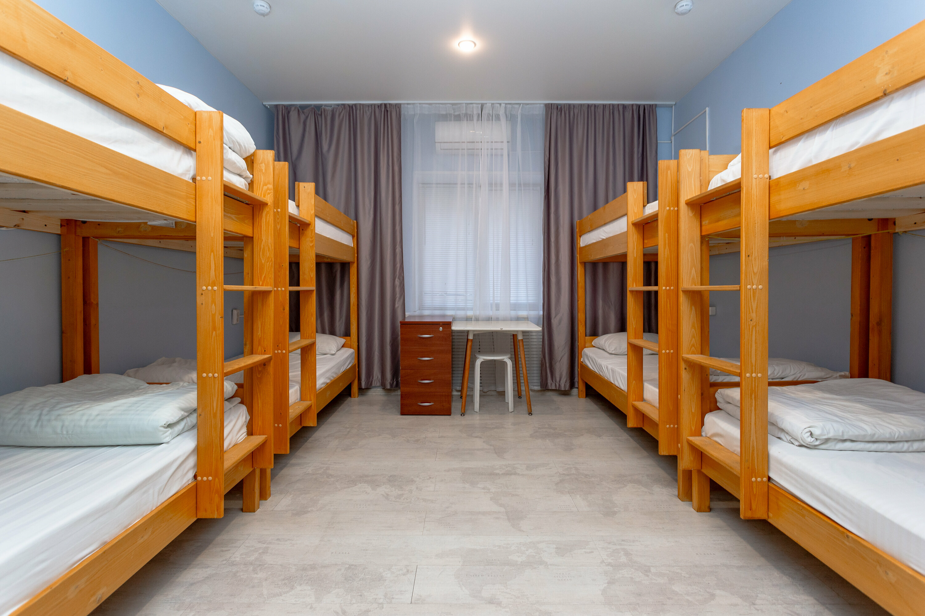 Общий  женский 8-ми местный номер (двухъярусные кровати) №6