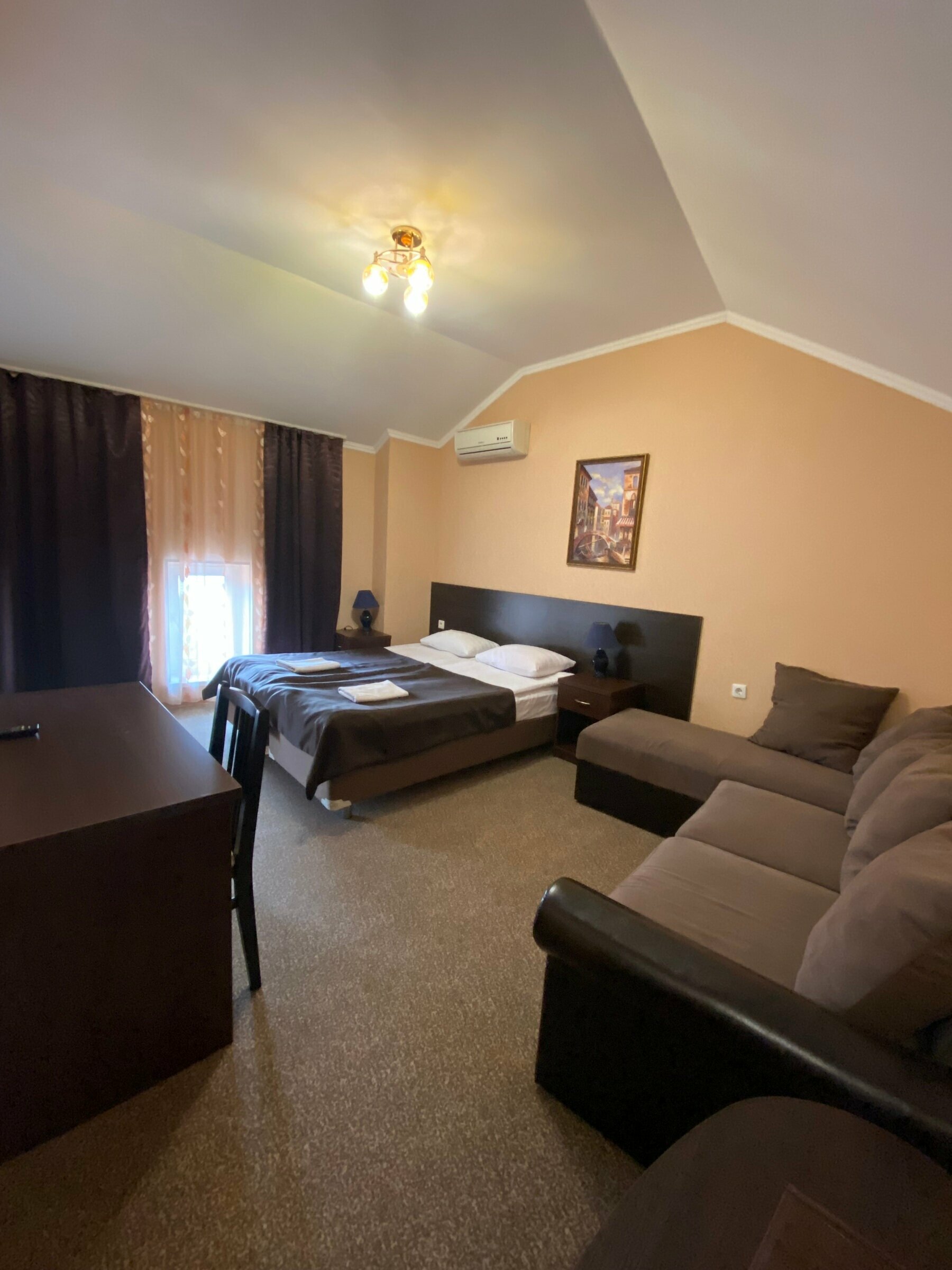 Улучшенный двухместный номер с 1 кроватью