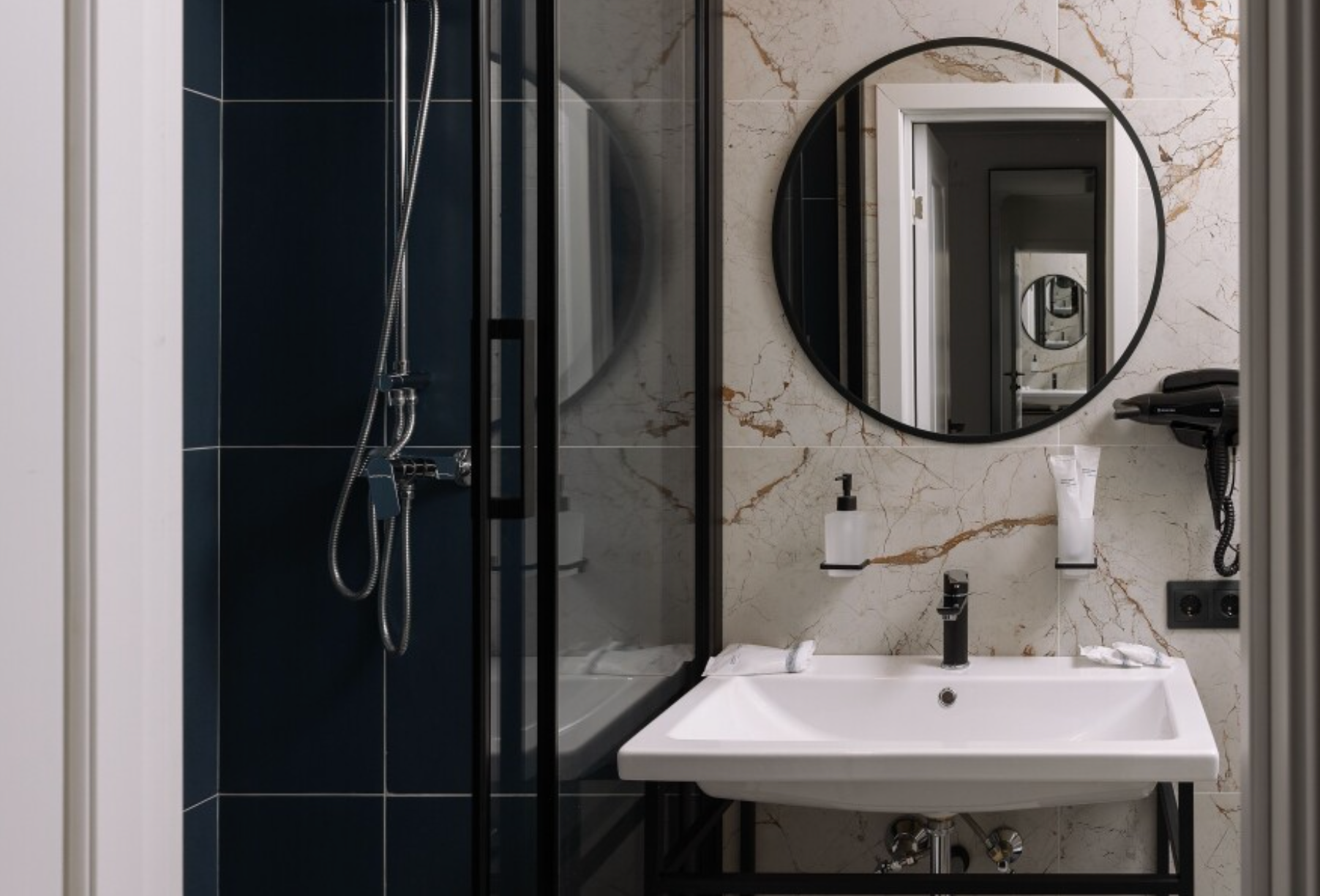 Улучшенный двухместный номер с 1 кроватью