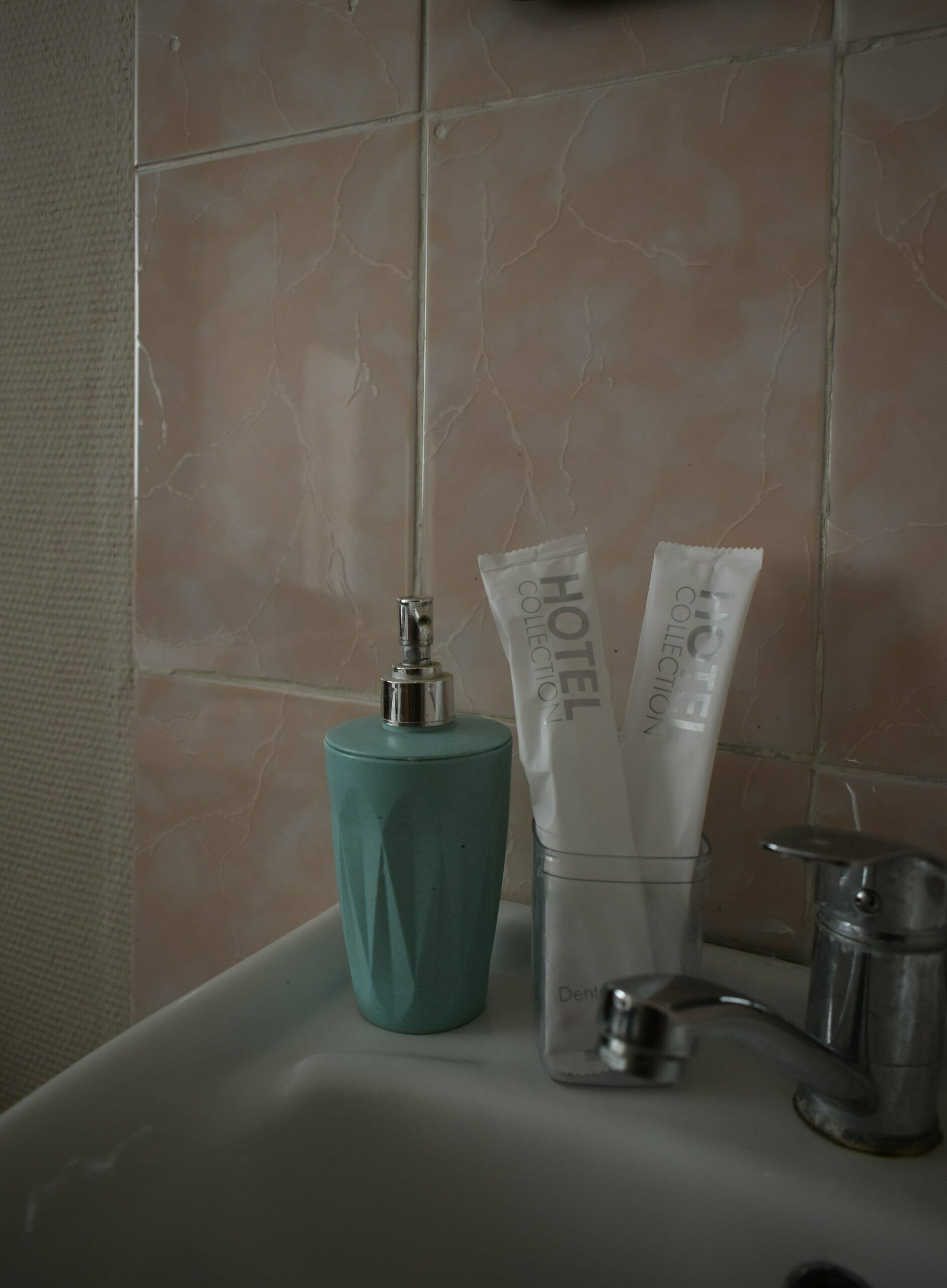 Двухместный номер с общем душем и туалетом