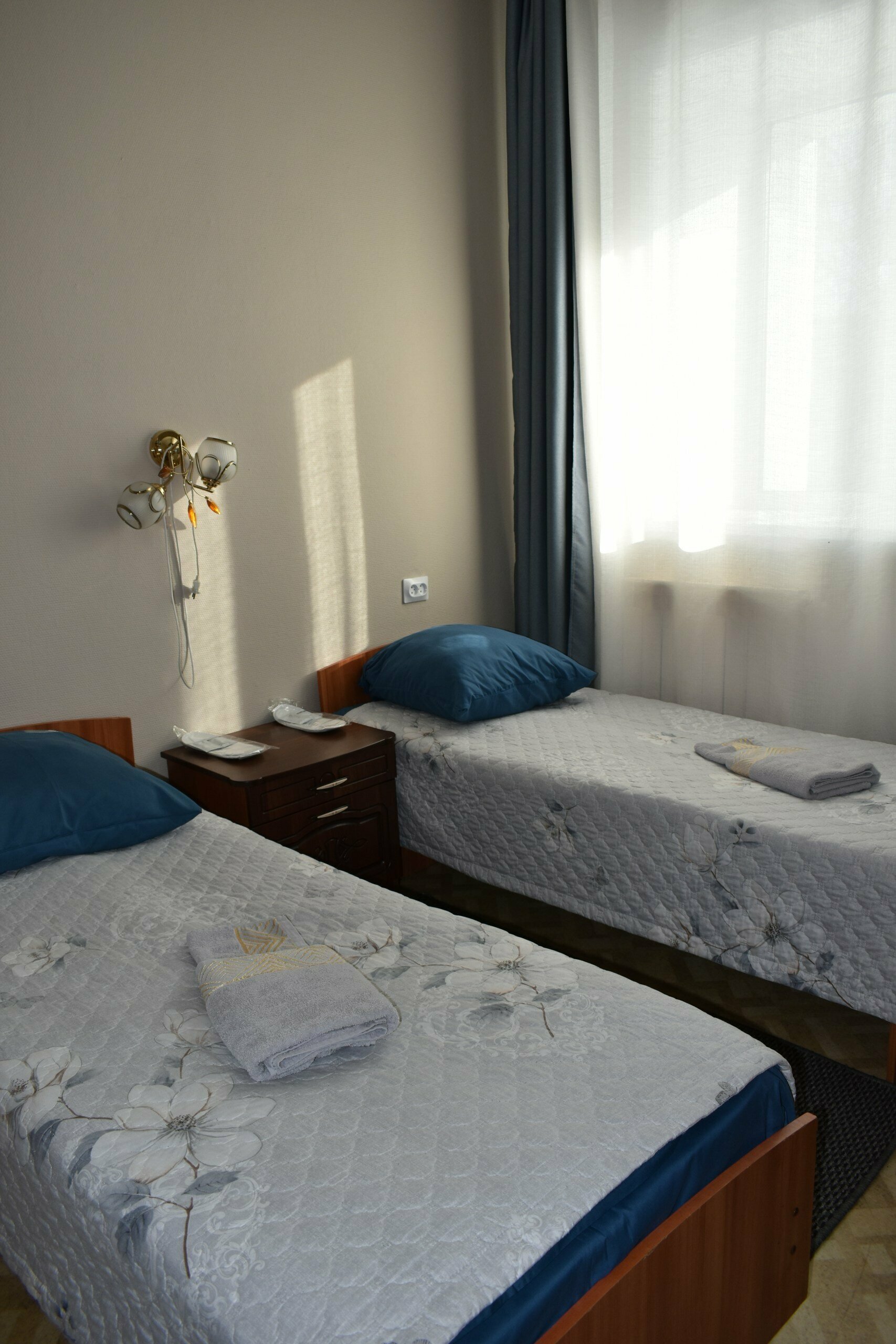 Двухместный номер с общем душем и туалетом