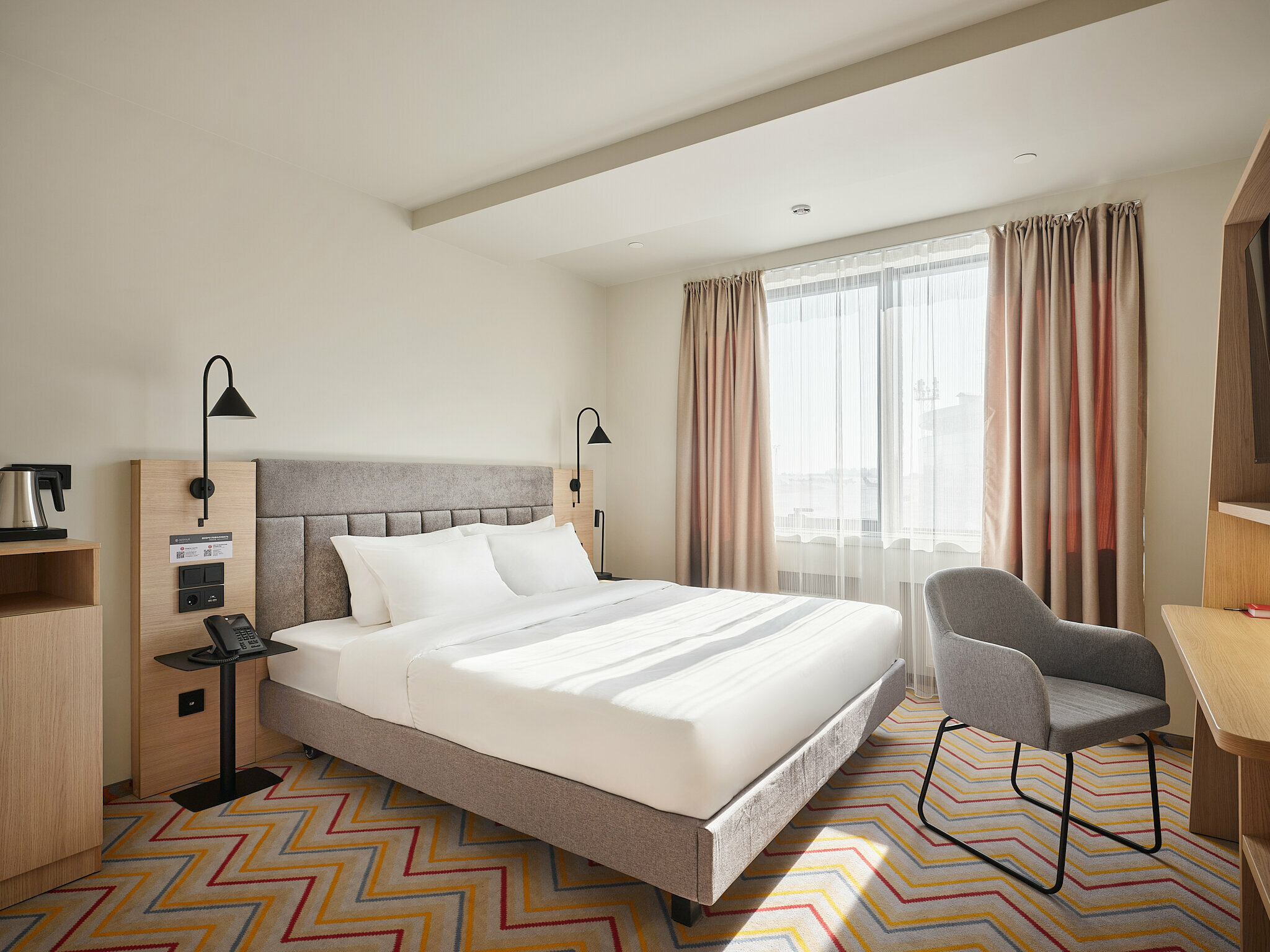 Номер для маломобильных граждан