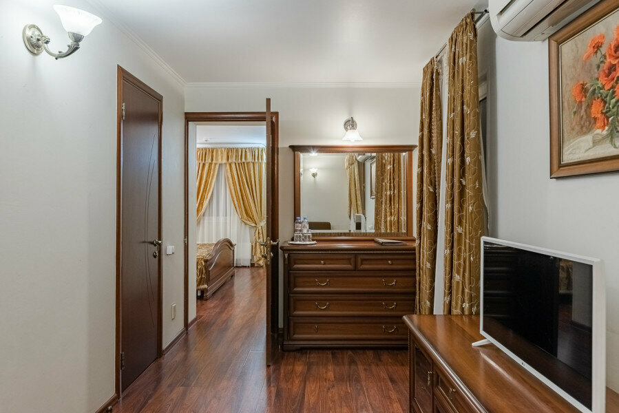 Cемейный номер с собственной ванной комнатой