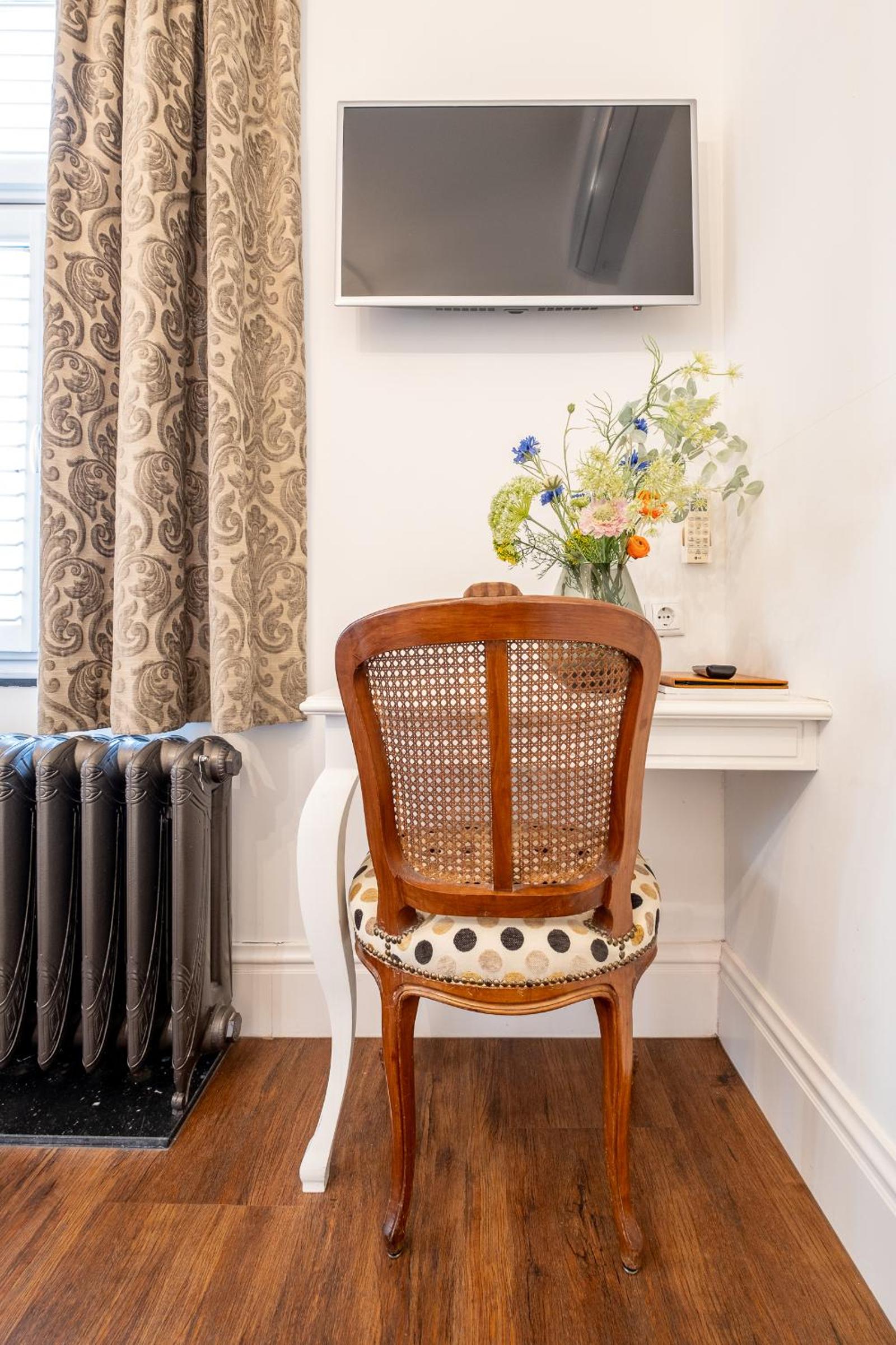 Standard Double Room with Private Bathroom