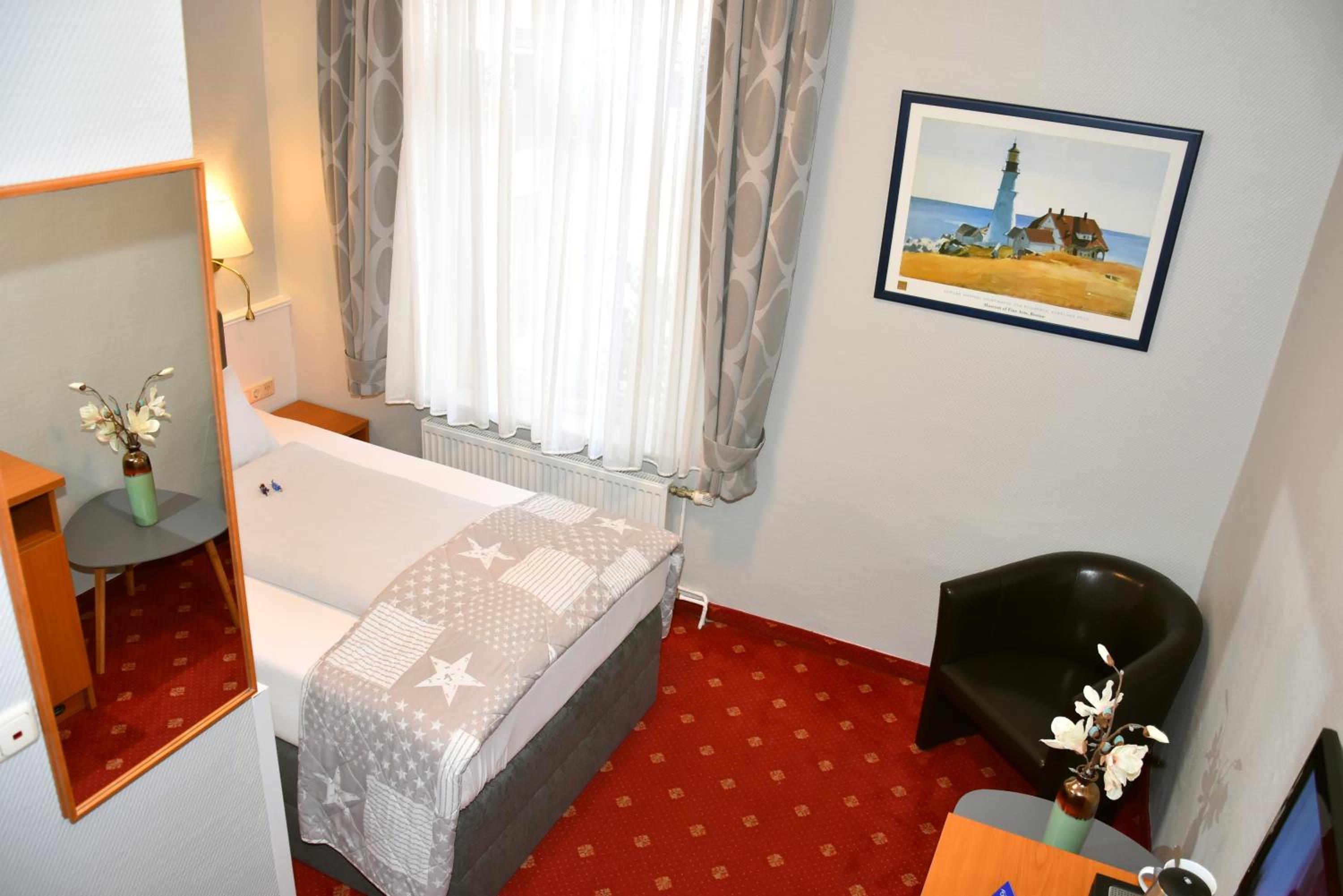 Standard Single Room