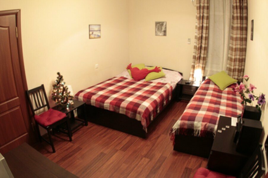 Трехместный номер с собственной ванной комнатой