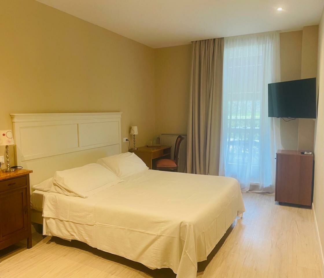 Double Room with Lake View