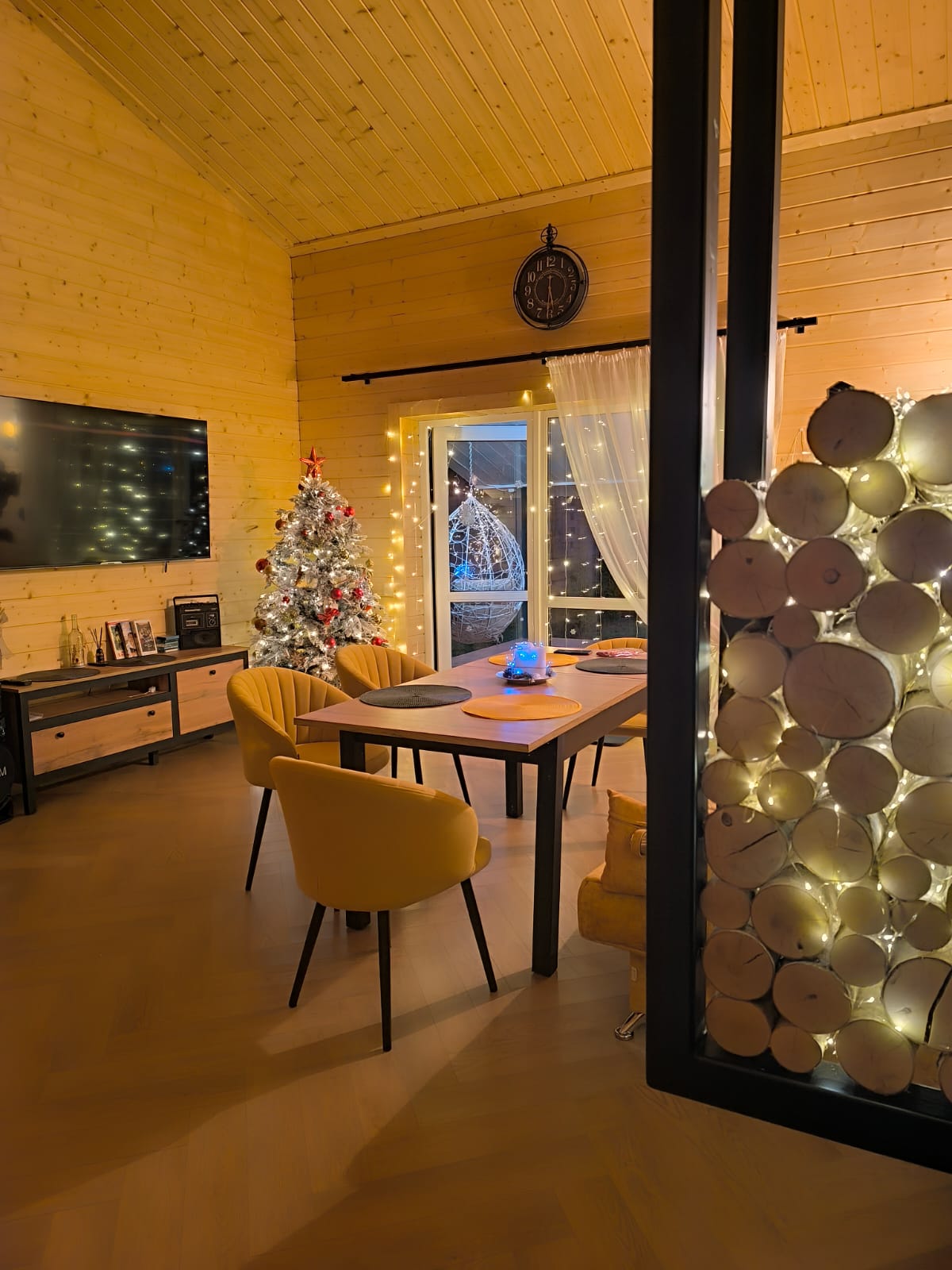 Коттедж с видом на лес