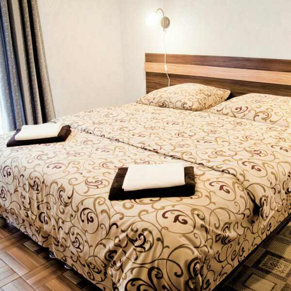 Двухместный стандарт с дополнительным местом и балконом