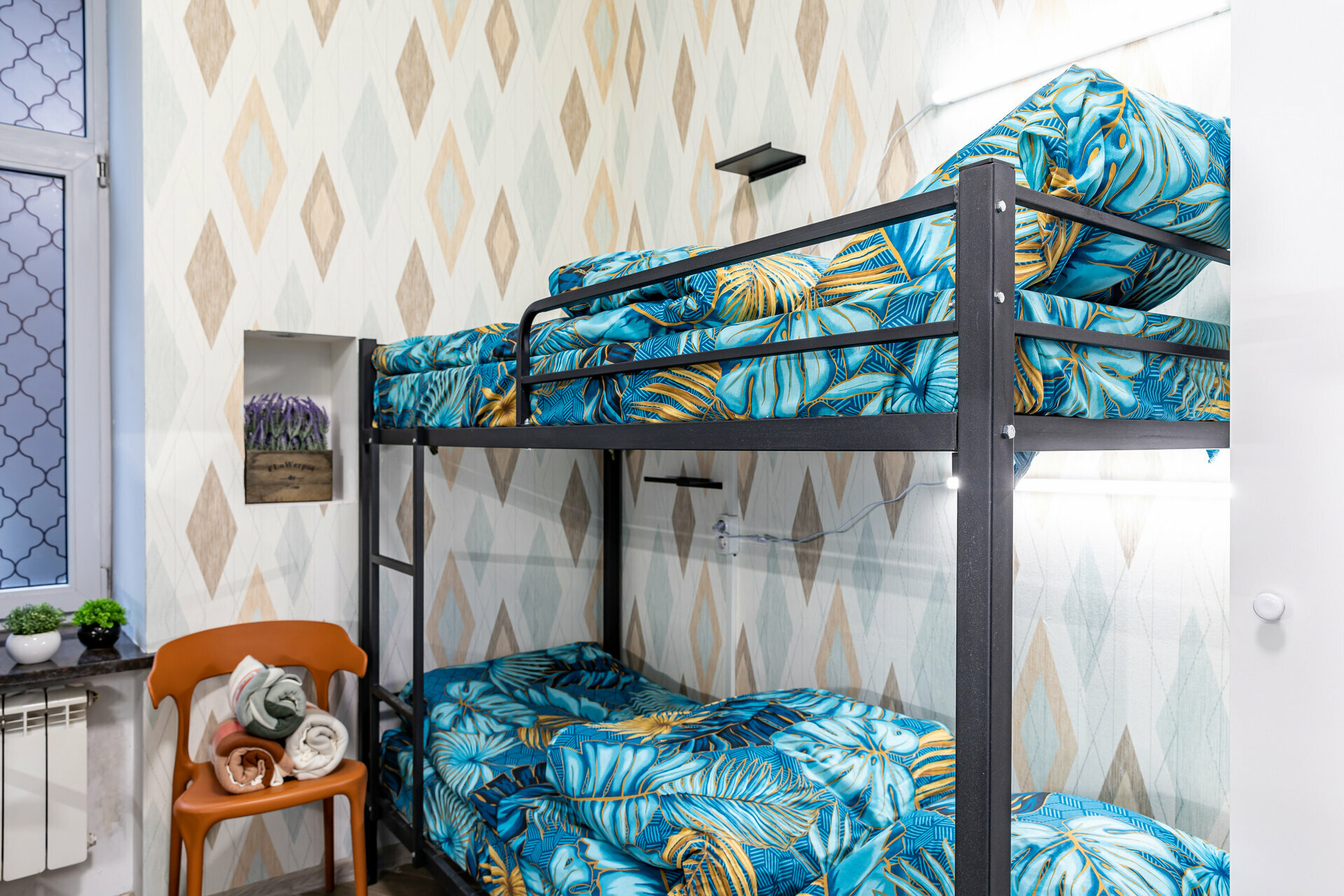 Кровать в общем 8-местном номере