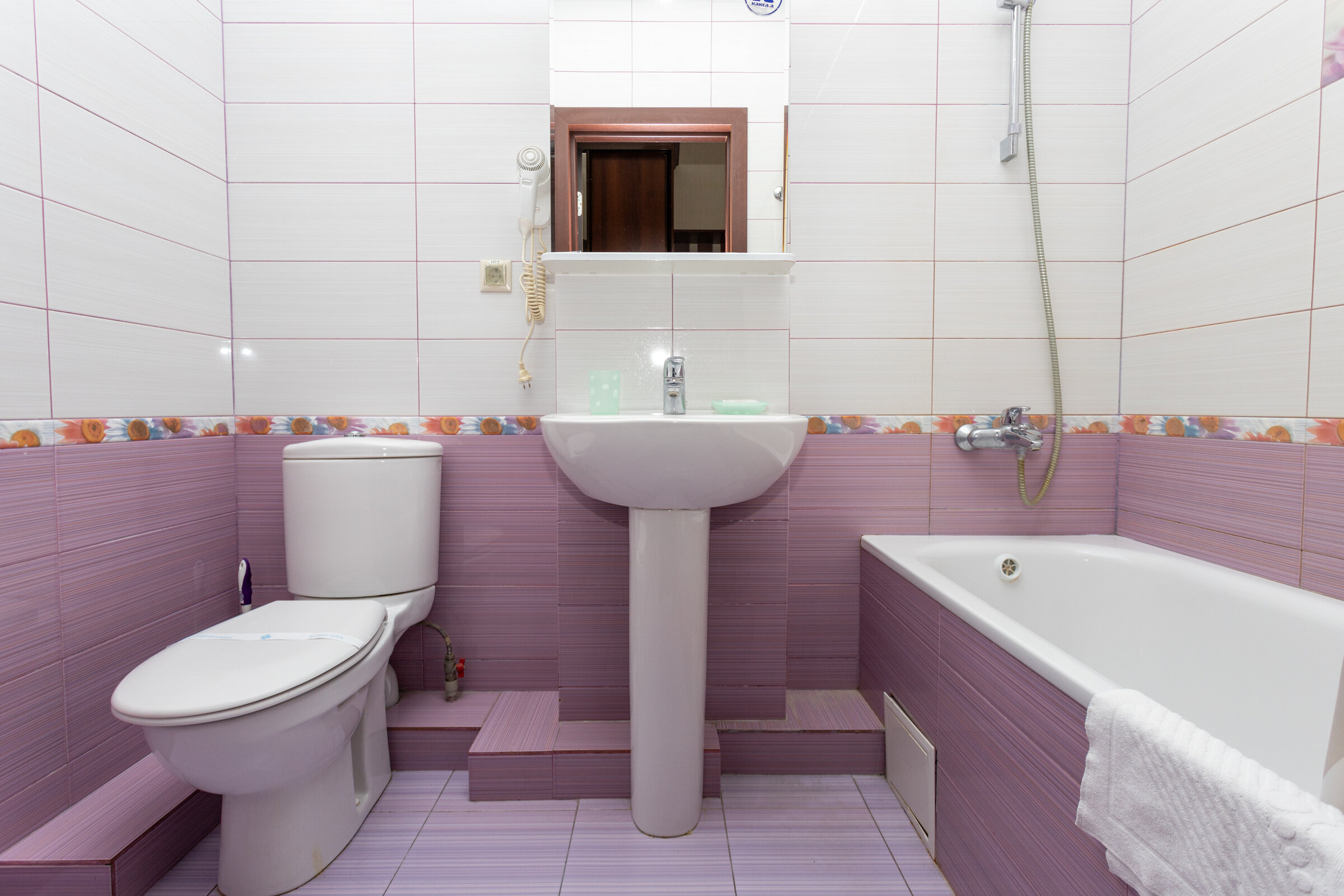 Улучшенный номер с кроватью размера «king-size» или 2 отдельными кроватями