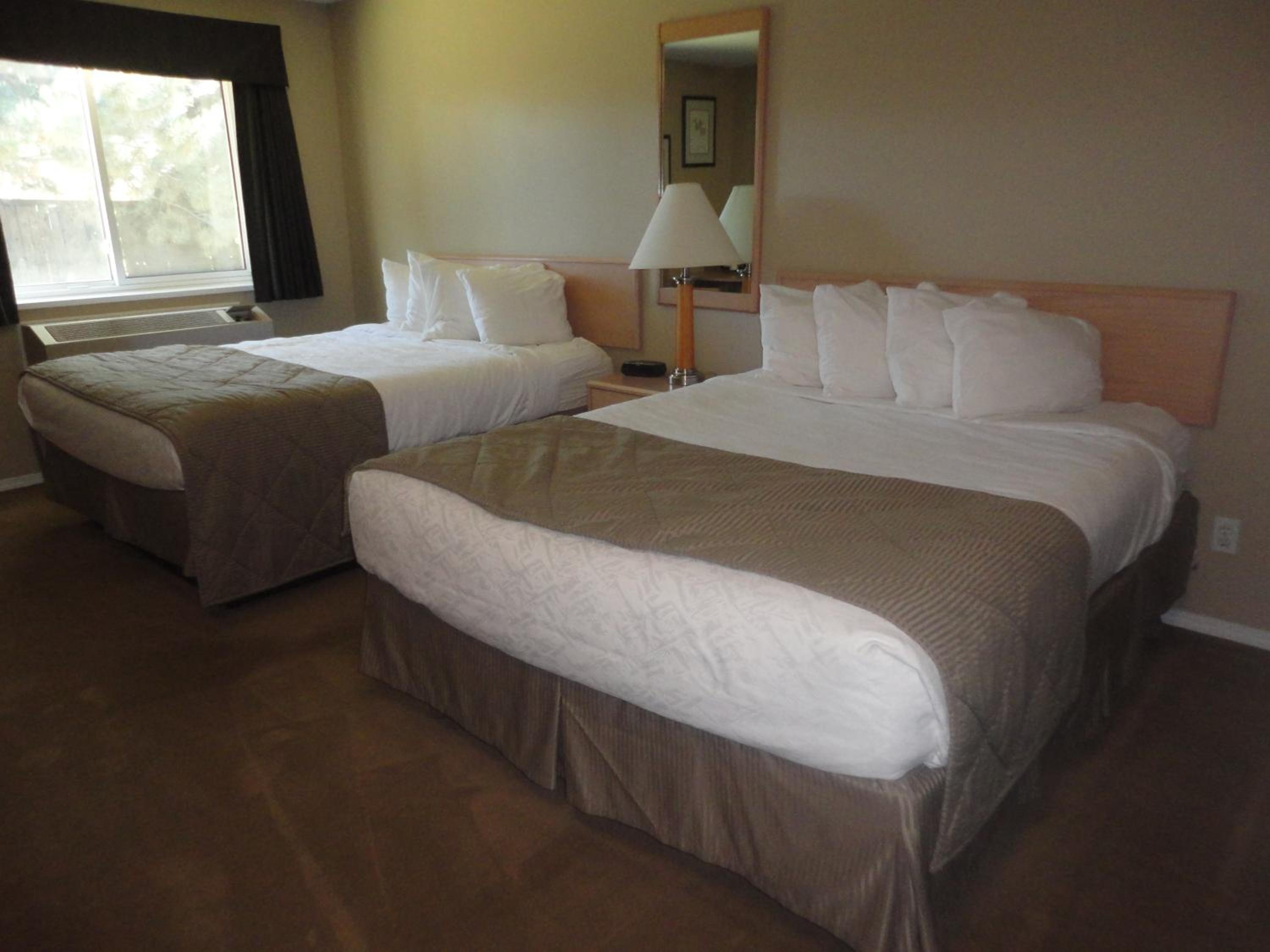 Queen Room with Two Queen Beds - Non-Smoking