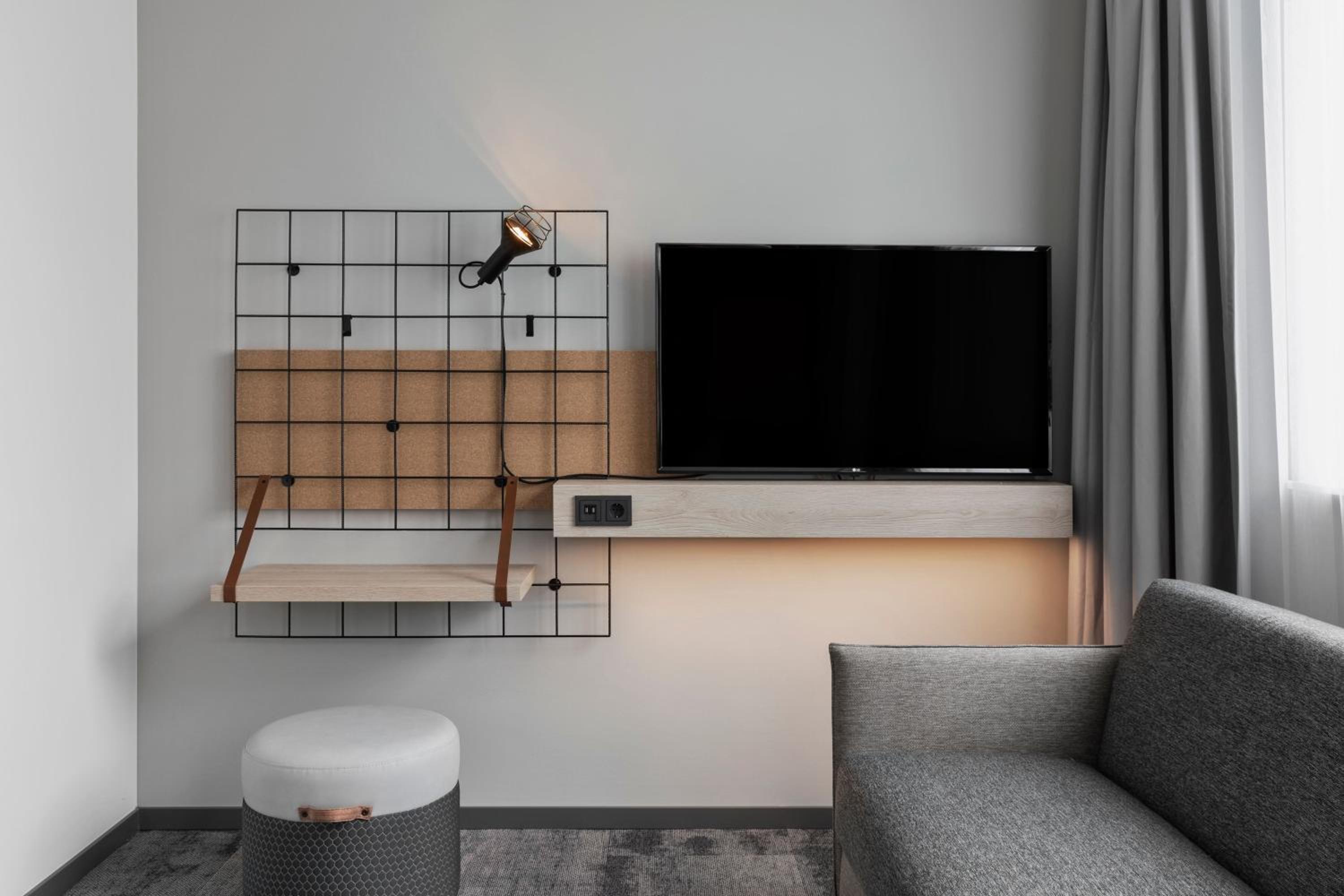 Moxyfied Family Room