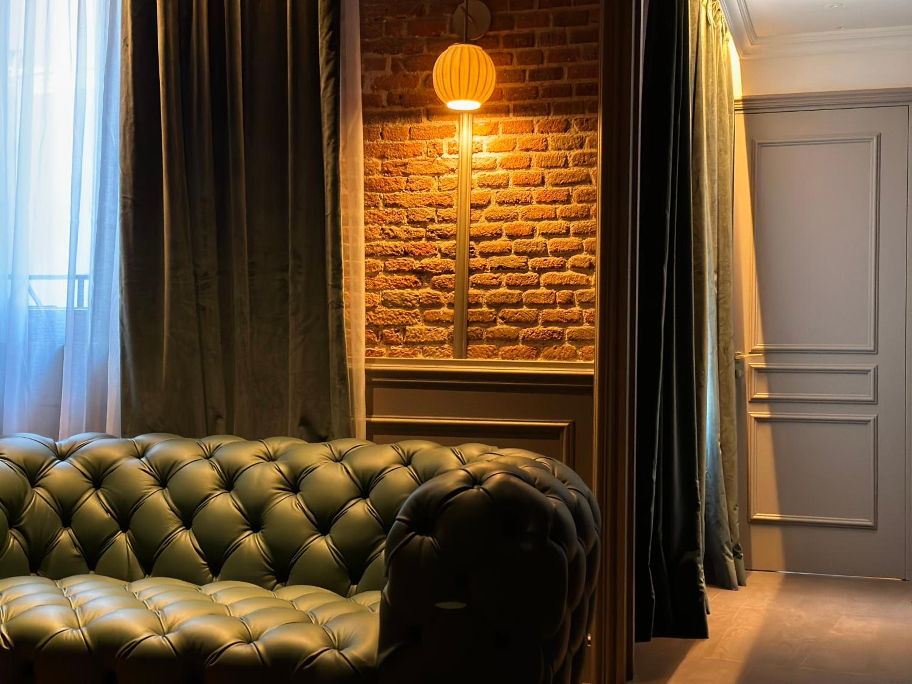 Suite with City View