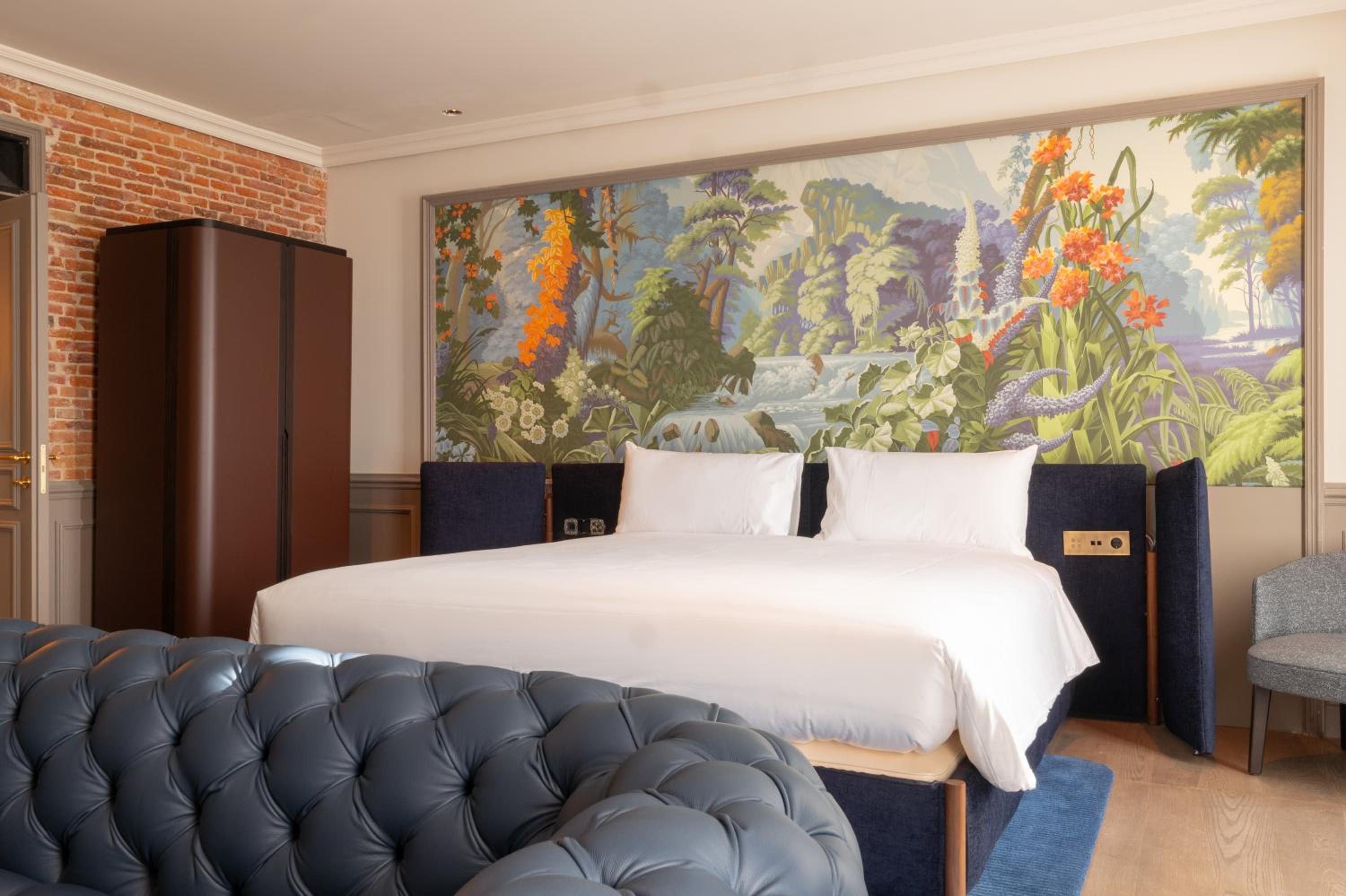 Suite with City View