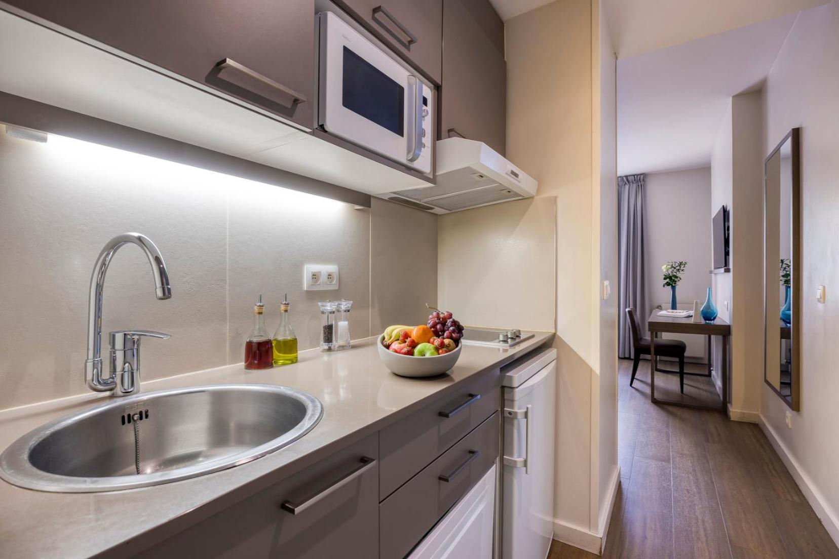 Studio (2 Adults)