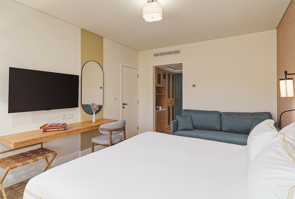 Deluxe Family Room Garden View