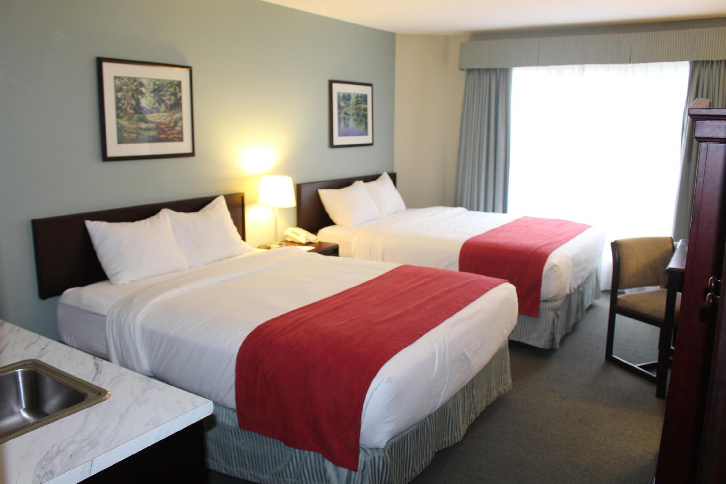 Queen Room with Two Queen Beds with Kitchenette