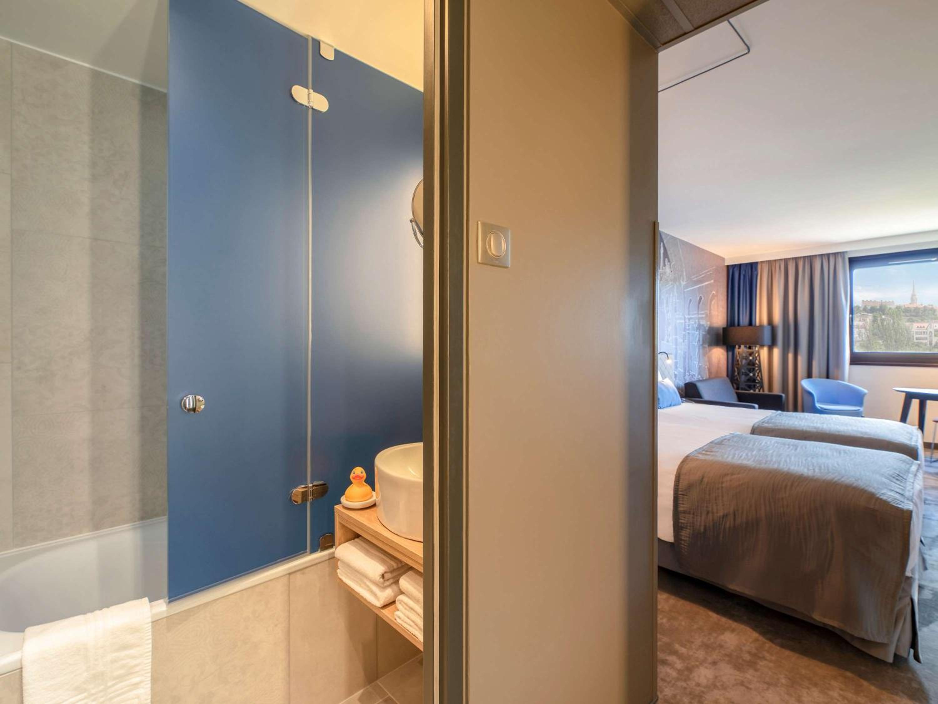 Superior Room with two single beds