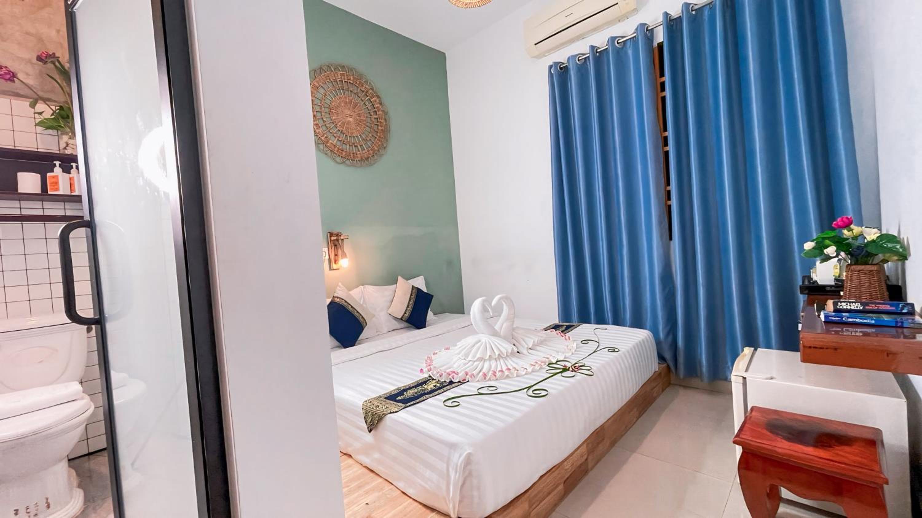 Deluxe Double - Free Pickup