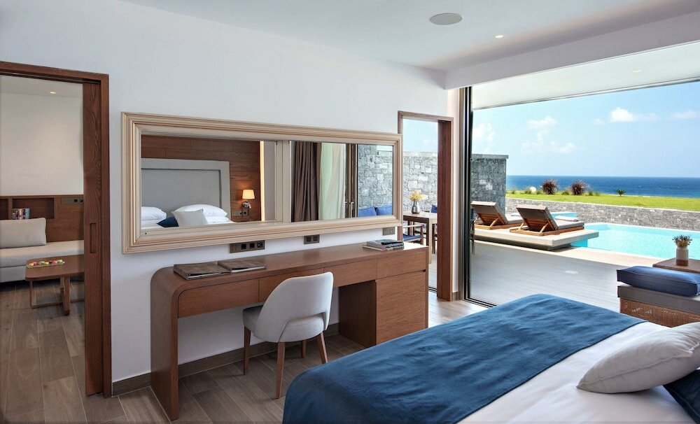 Ambassador Wellbeing Suite Sea View with Private Pool