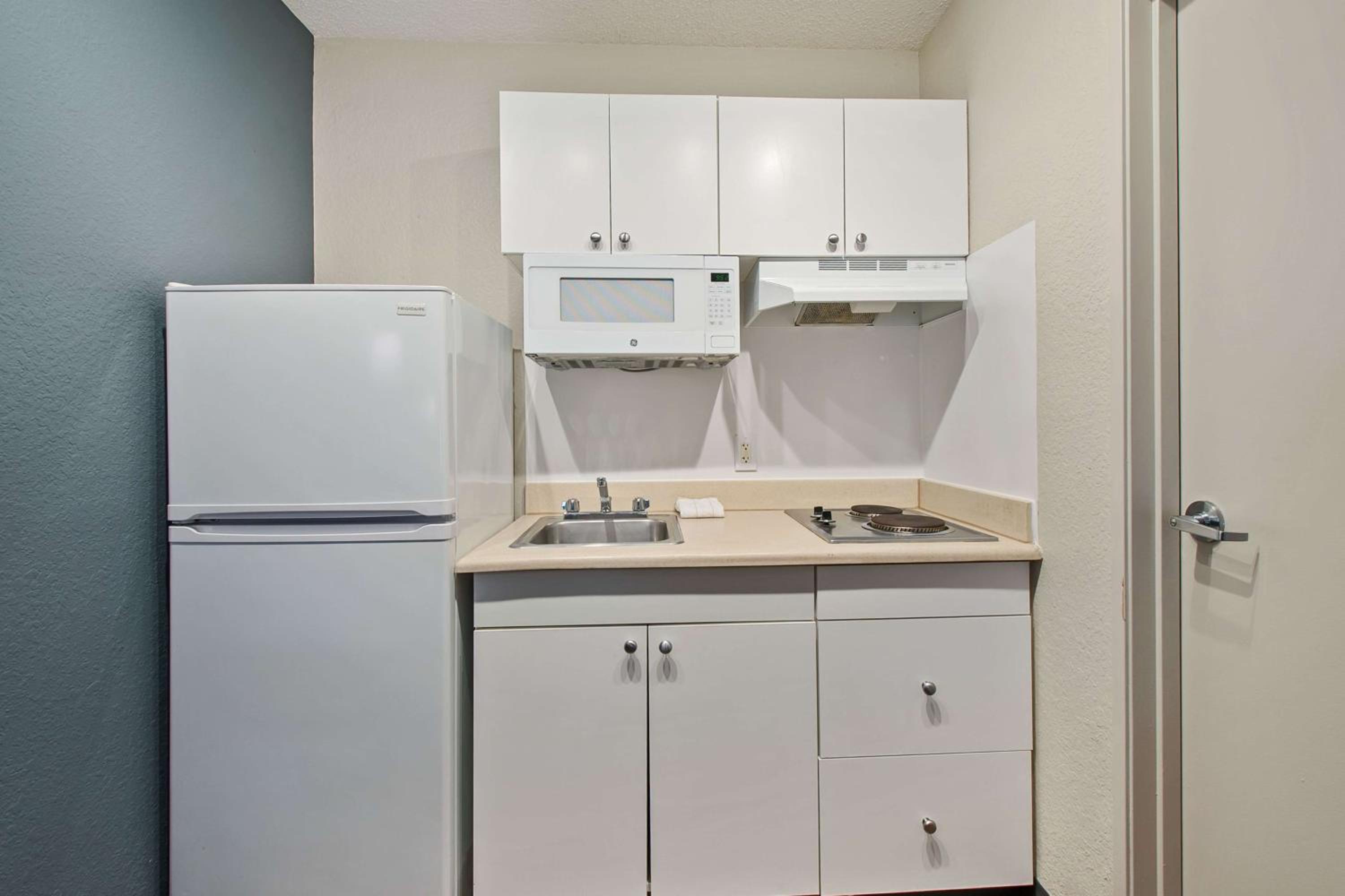 Studio with 2 Double Beds - Hearing Accessible - Non-Smoking