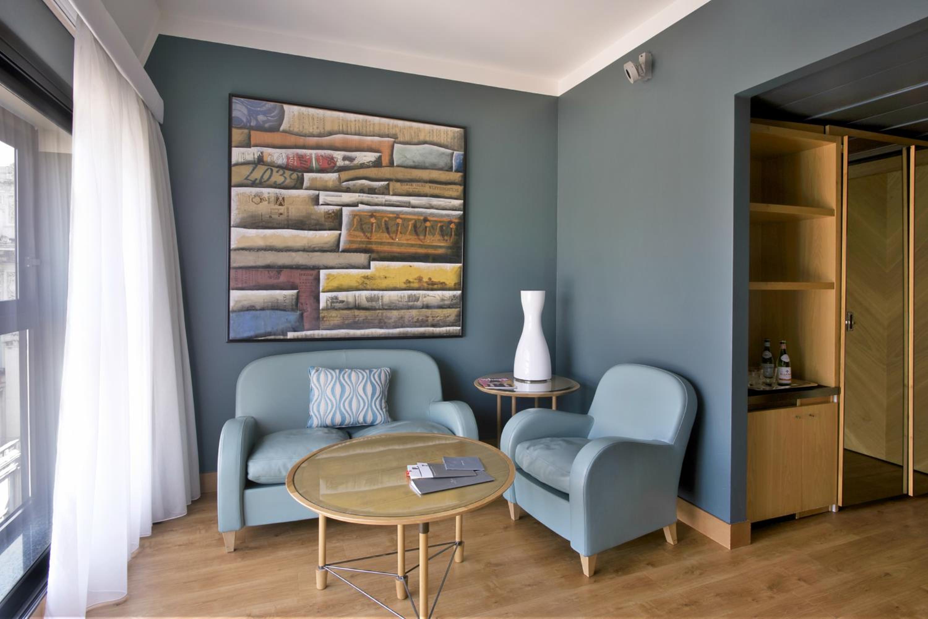 Deluxe Double or Twin Room with City View