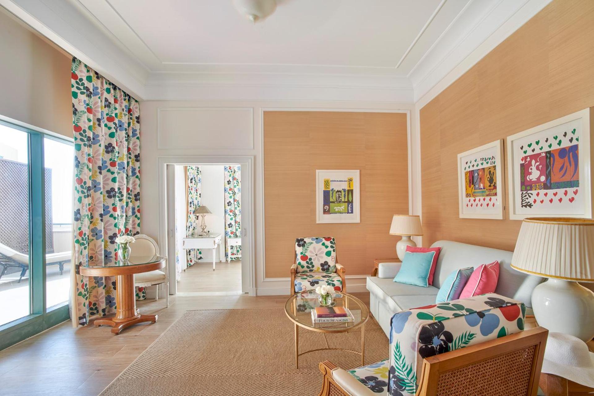 Pool Terrace Suite king bed