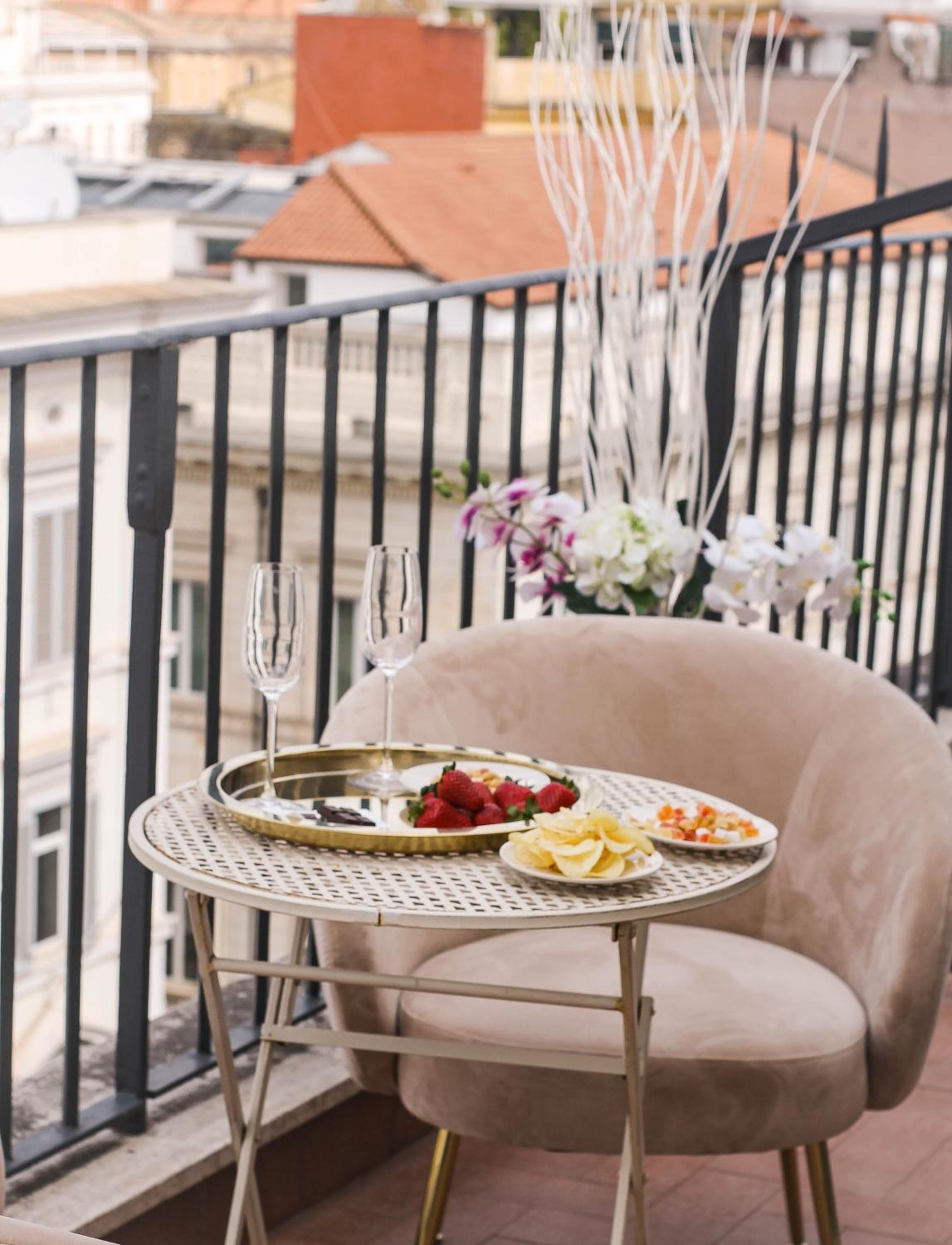 Suite with City View