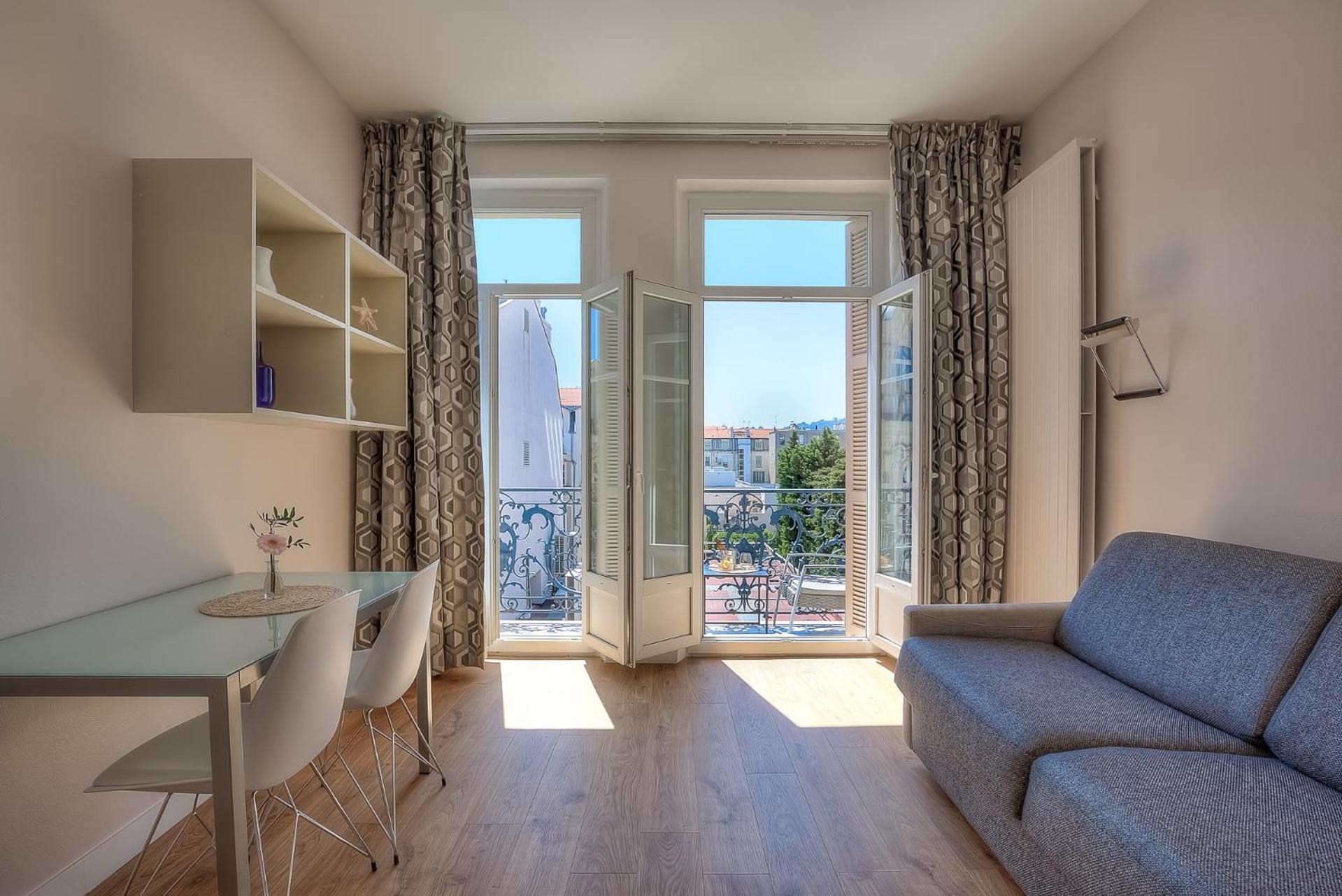 Apartment with Balcony